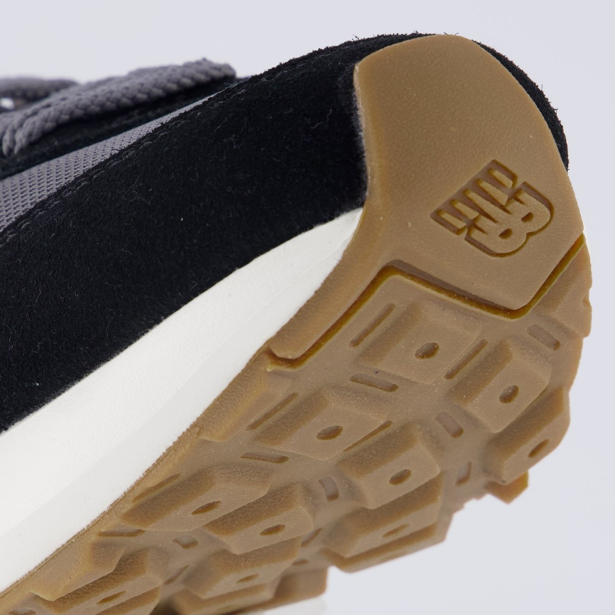 Tênis New Balance 370 V1 Preto Cinza 8