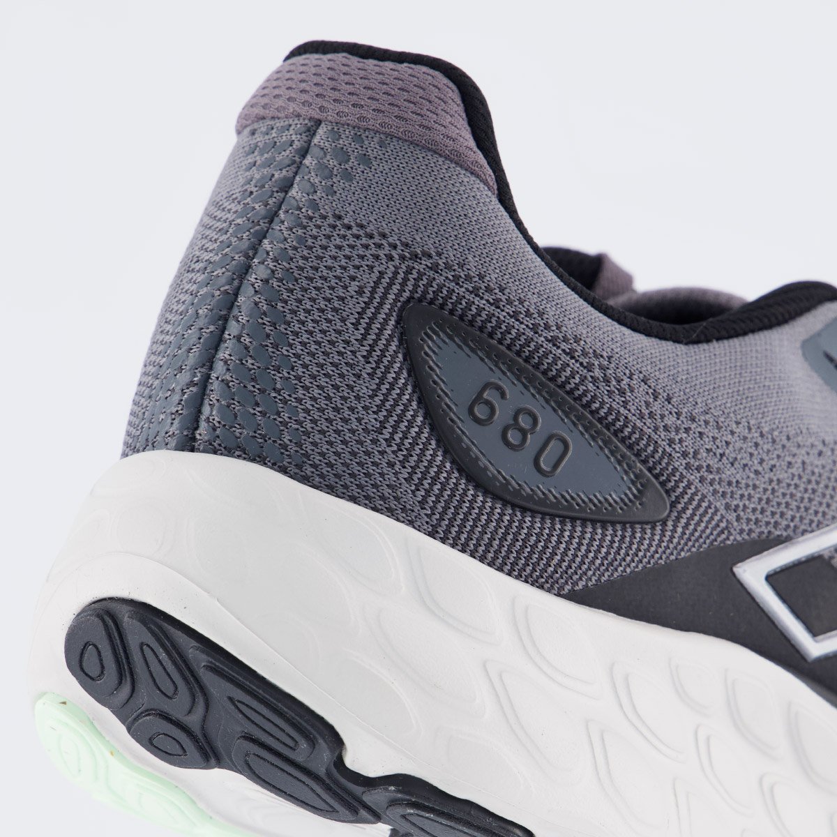 Tênis New Balance Fresh Foam 680 V8 Cinza Cinza 6