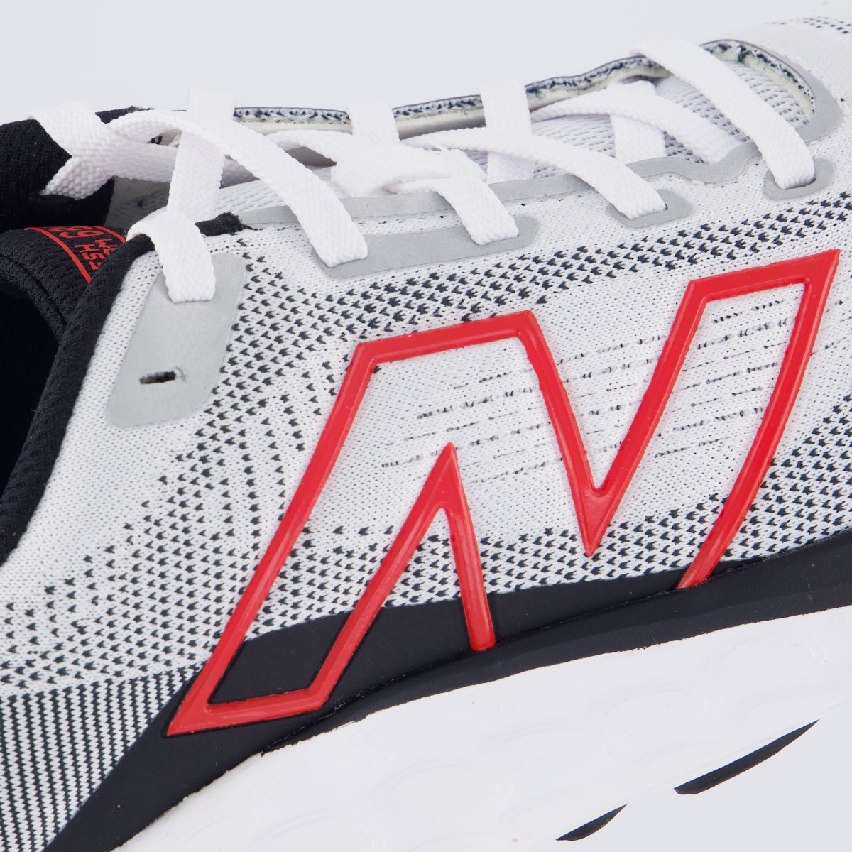 Tênis New Balance Fresh Foam 680 V8 Branco Branco 7