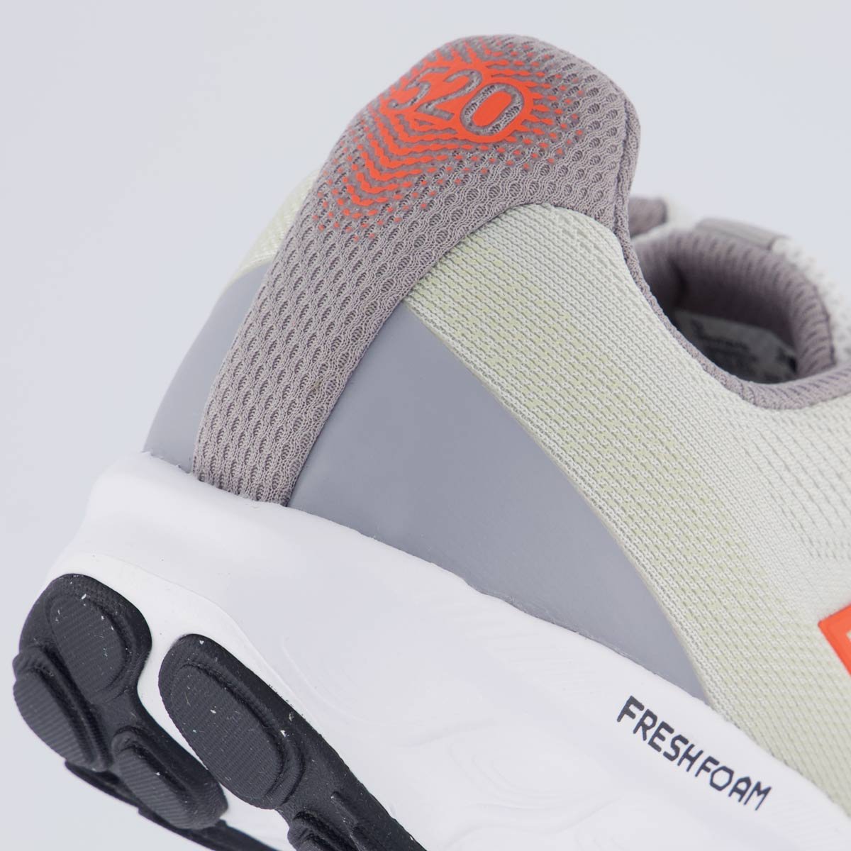 Tênis New Balance Fresh Foam 520 V9 Cinza Claro Bege 6