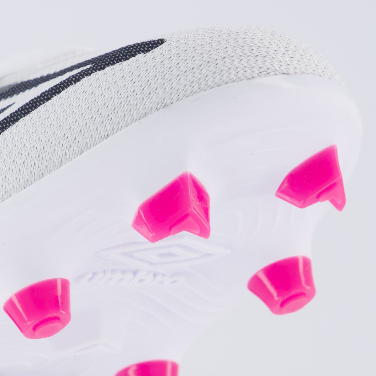 Chuteira Umbro Velocita Décimo Premier Campo Branca e Rosa Branco 8