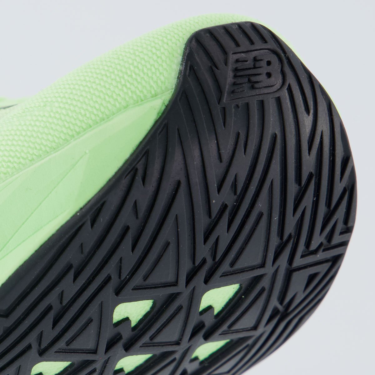 Tênis New Balance Fuelcell Rebel V5 Feminino Verde Verde 8