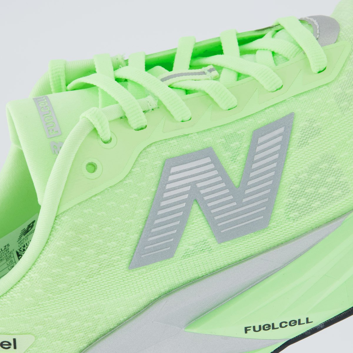 Tênis New Balance Fuelcell Rebel V5 Verde e Prata Verde 7