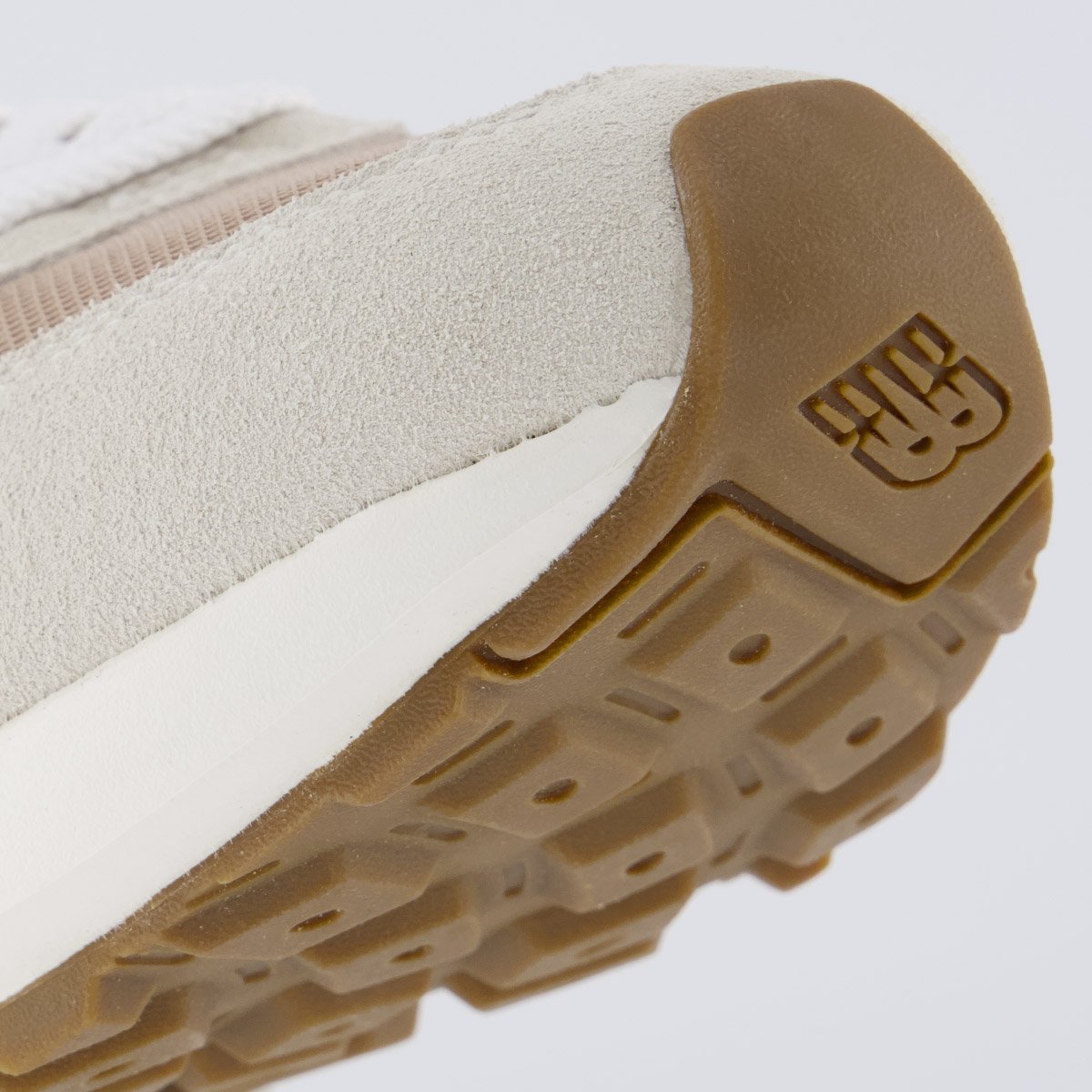 Tênis New Balance 370 V1 Bege Bege 8