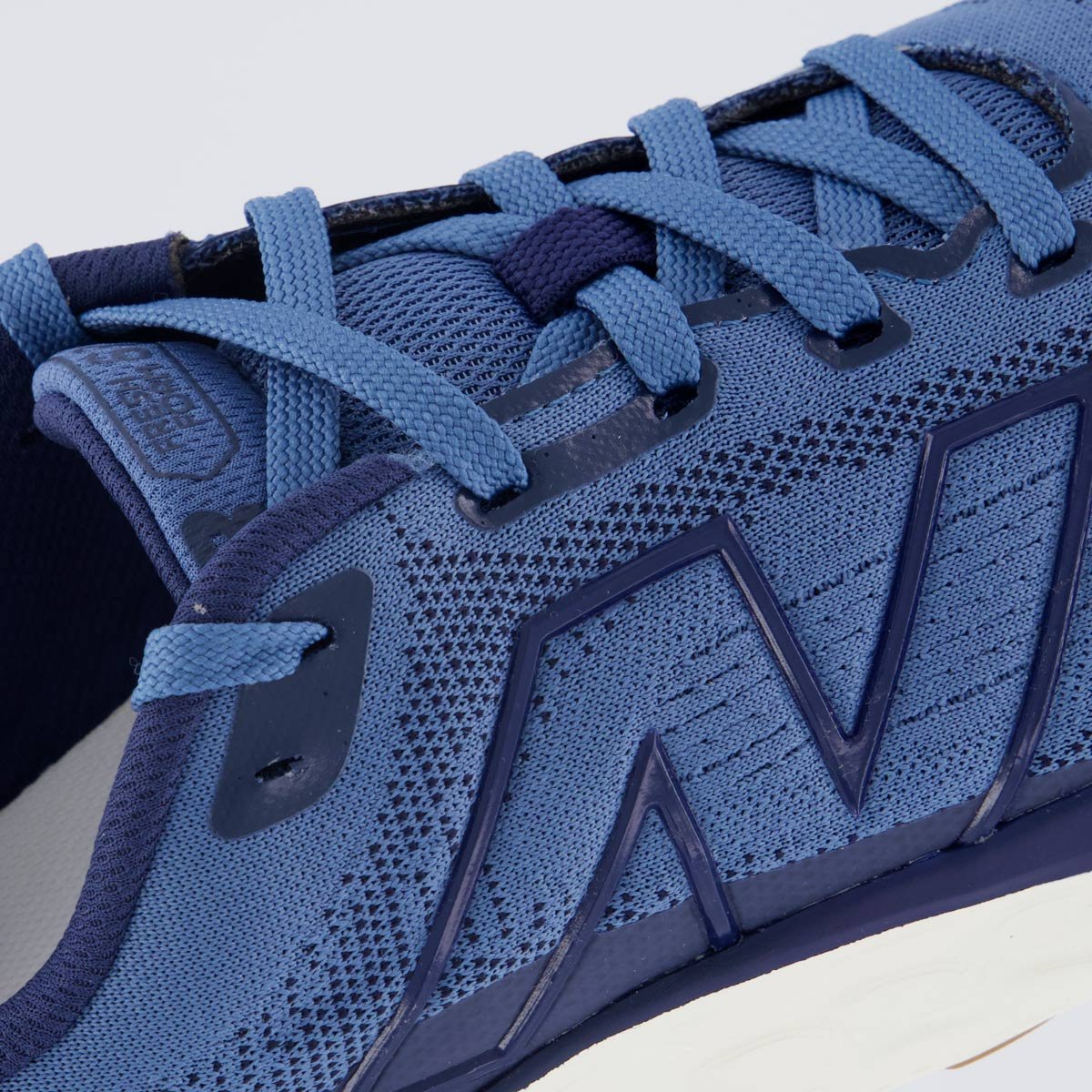 Tênis New Balance Fresh Foam 680 V8 Azul Azul 7