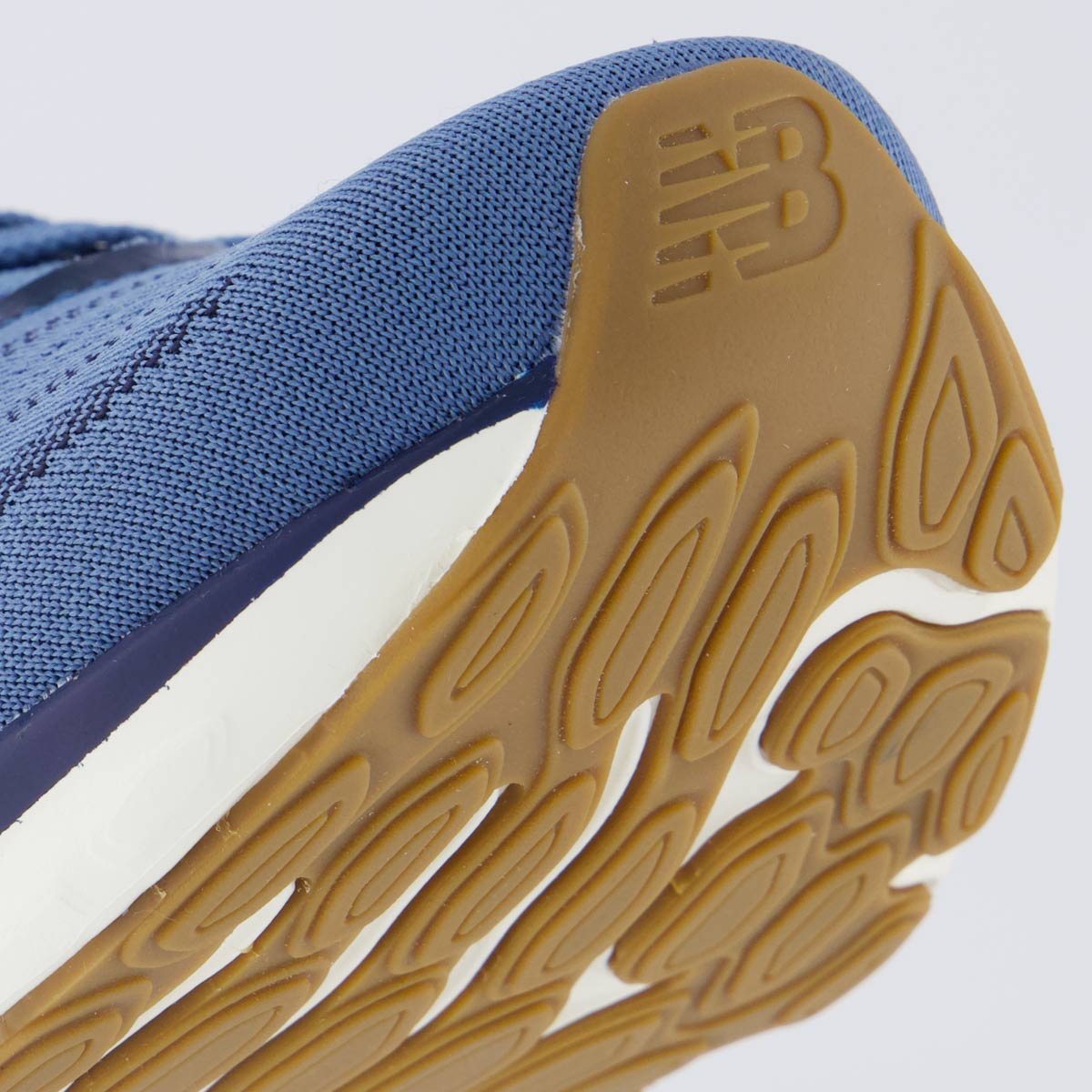 Tênis New Balance Fresh Foam 680 V8 Azul Azul 8