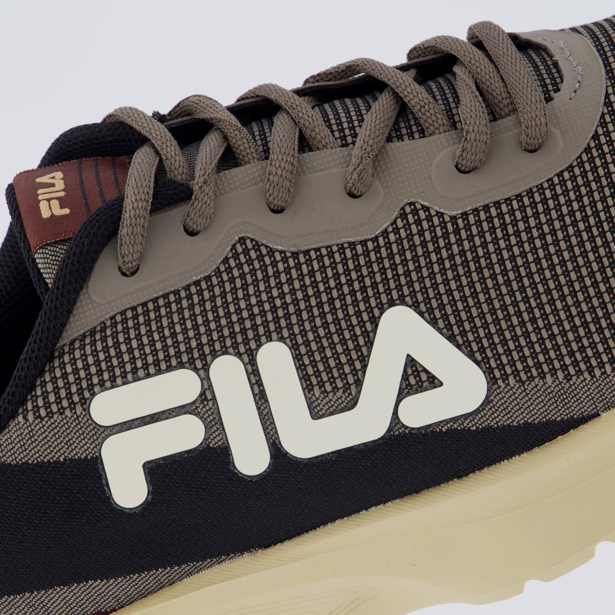 Tênis Fila Vector Cinza e Preto Marrom 7