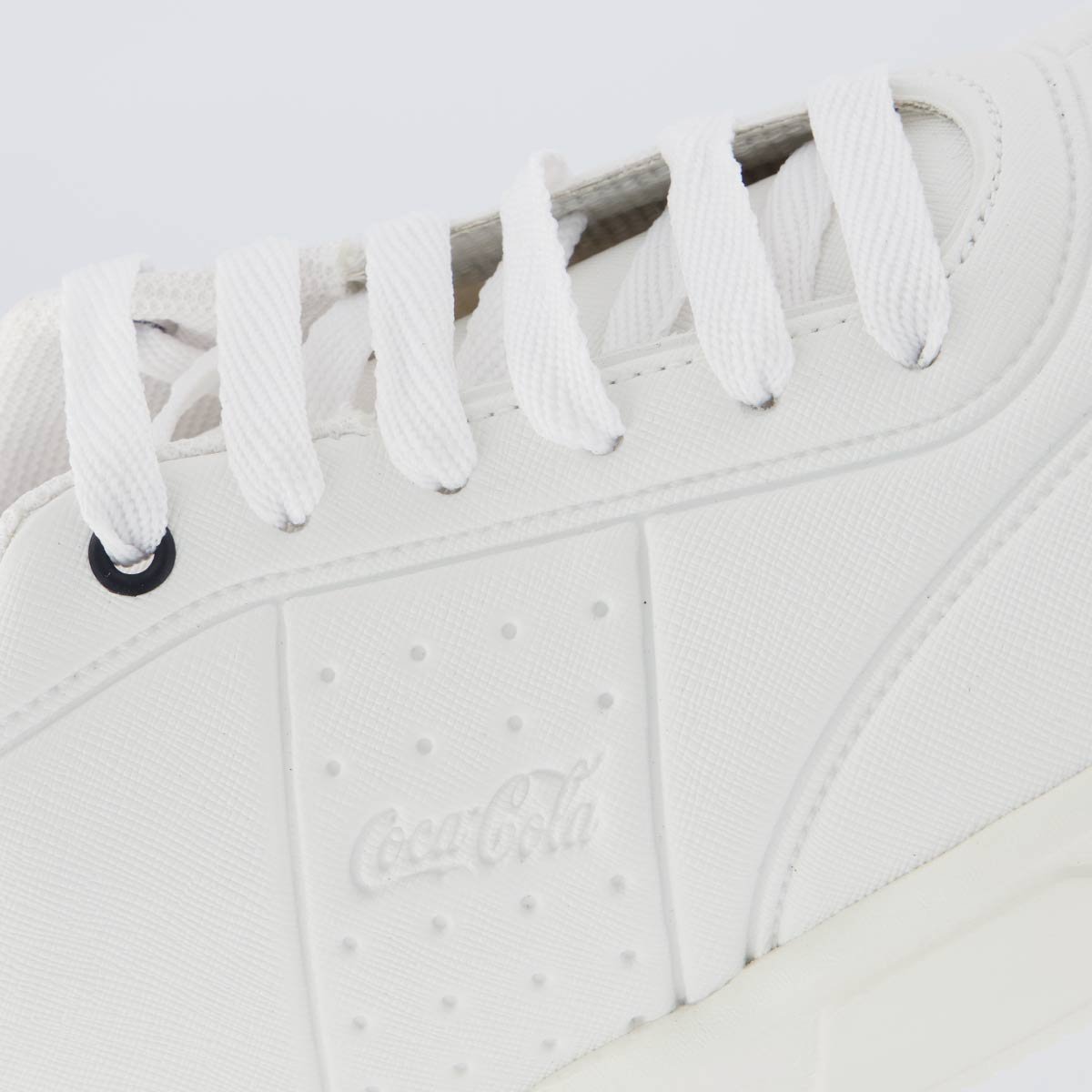 Tênis Coca Cola Soho Sky Branco e Preto Branco 7