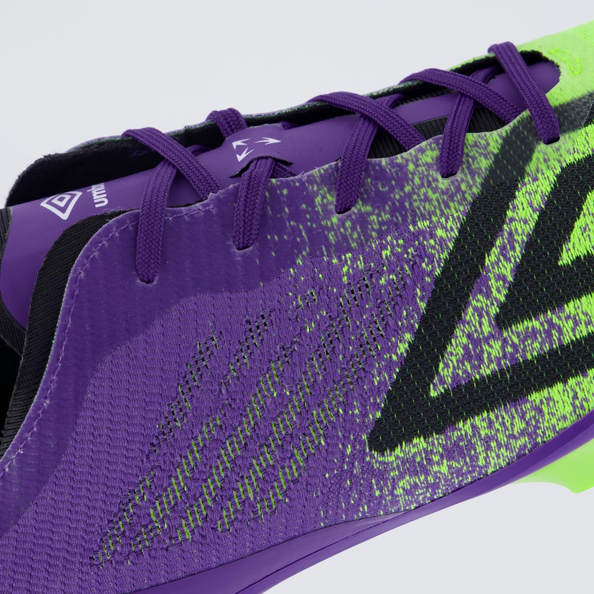 Chuteira Umbro Velocita Décimo Premier Campo Roxo e Verde Roxo 7