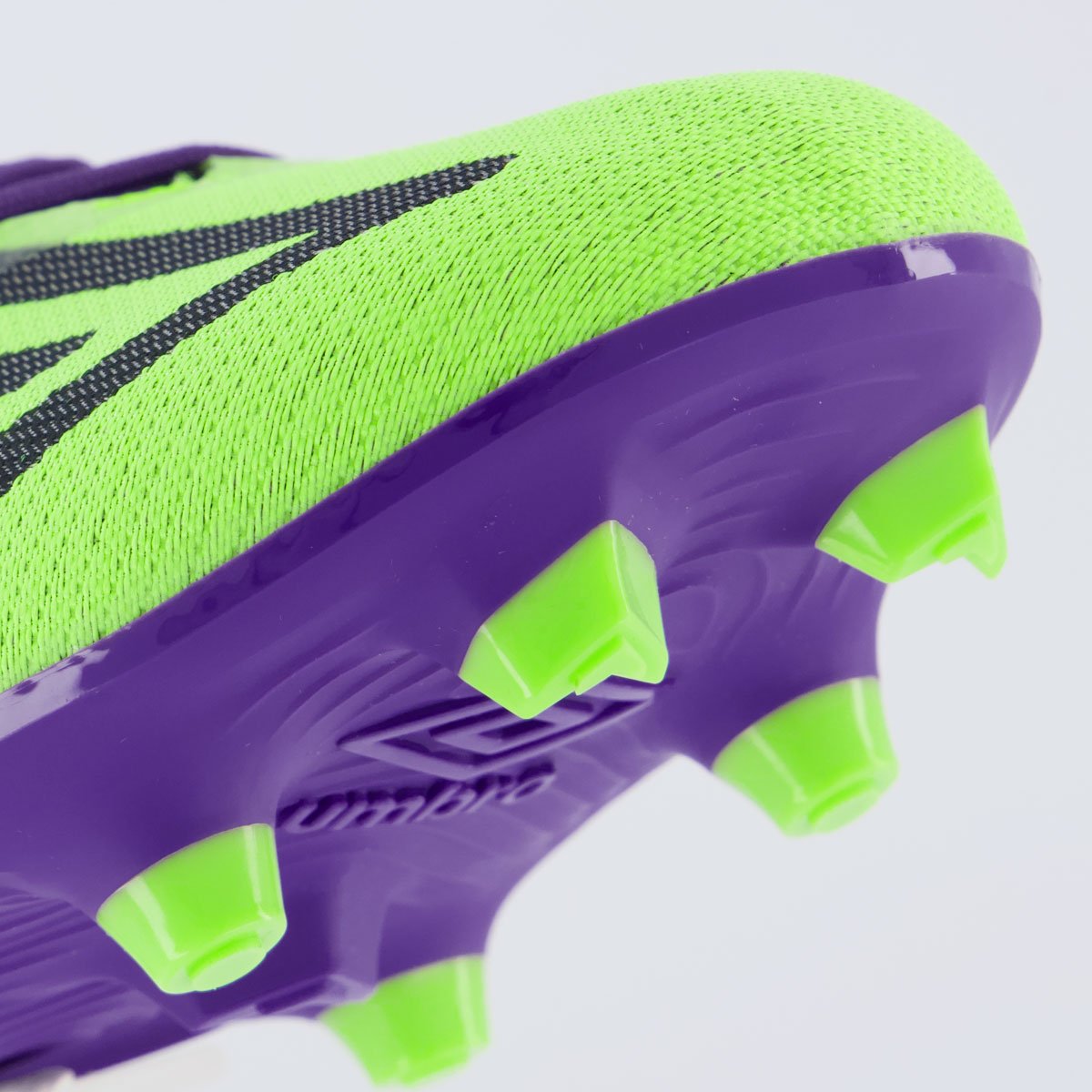 Chuteira Umbro Velocita Décimo Premier Campo Roxo e Verde Roxo 8