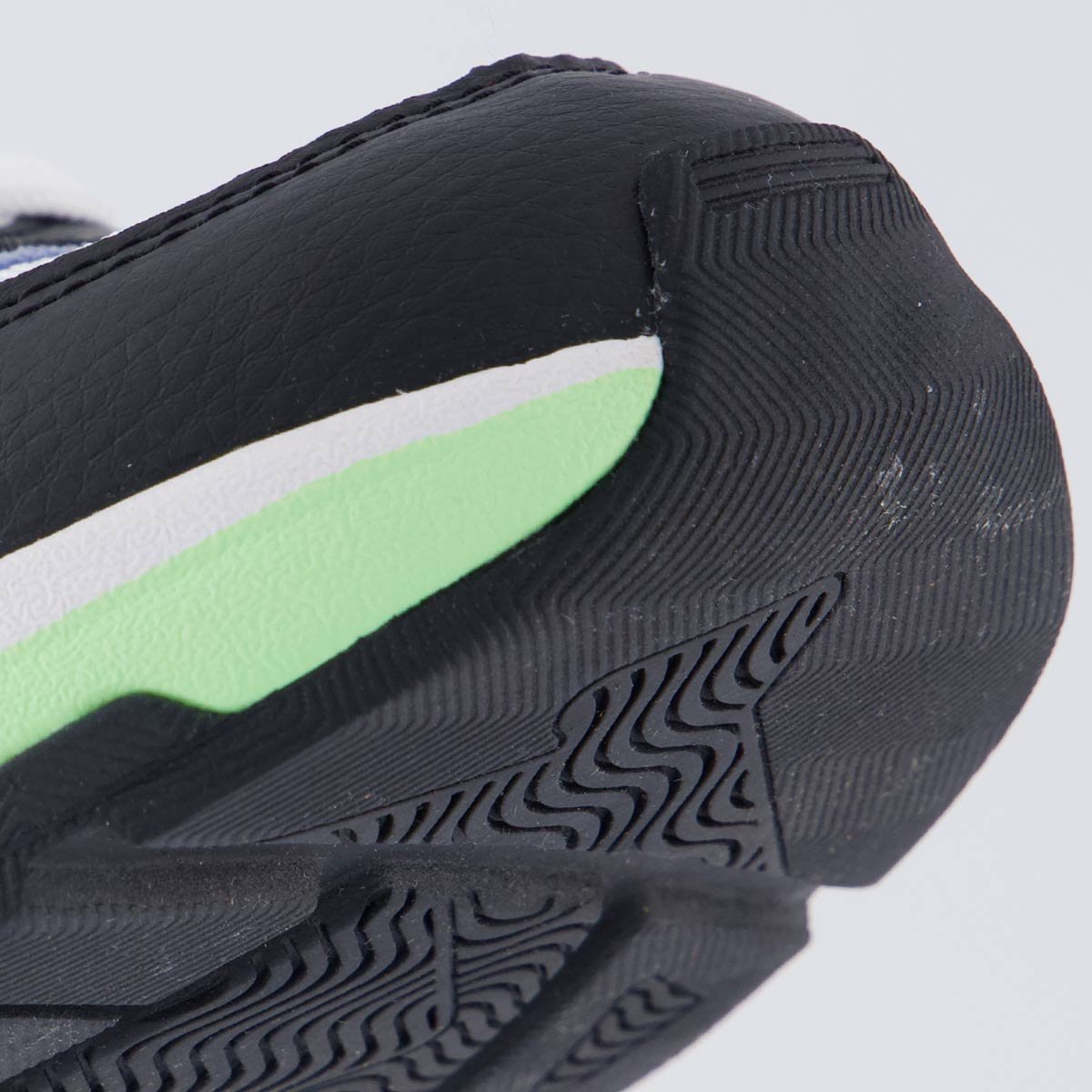 Tenis Puma Trinty Preto e Azul Feminino Branco 8