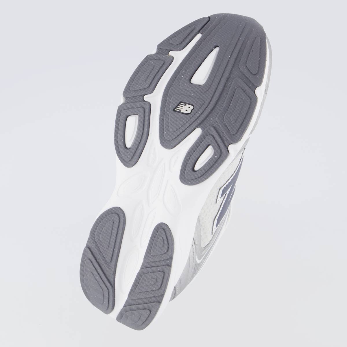 Tênis New Balance Amaste Feminino Cinza e Prata Cinza/Prata 5