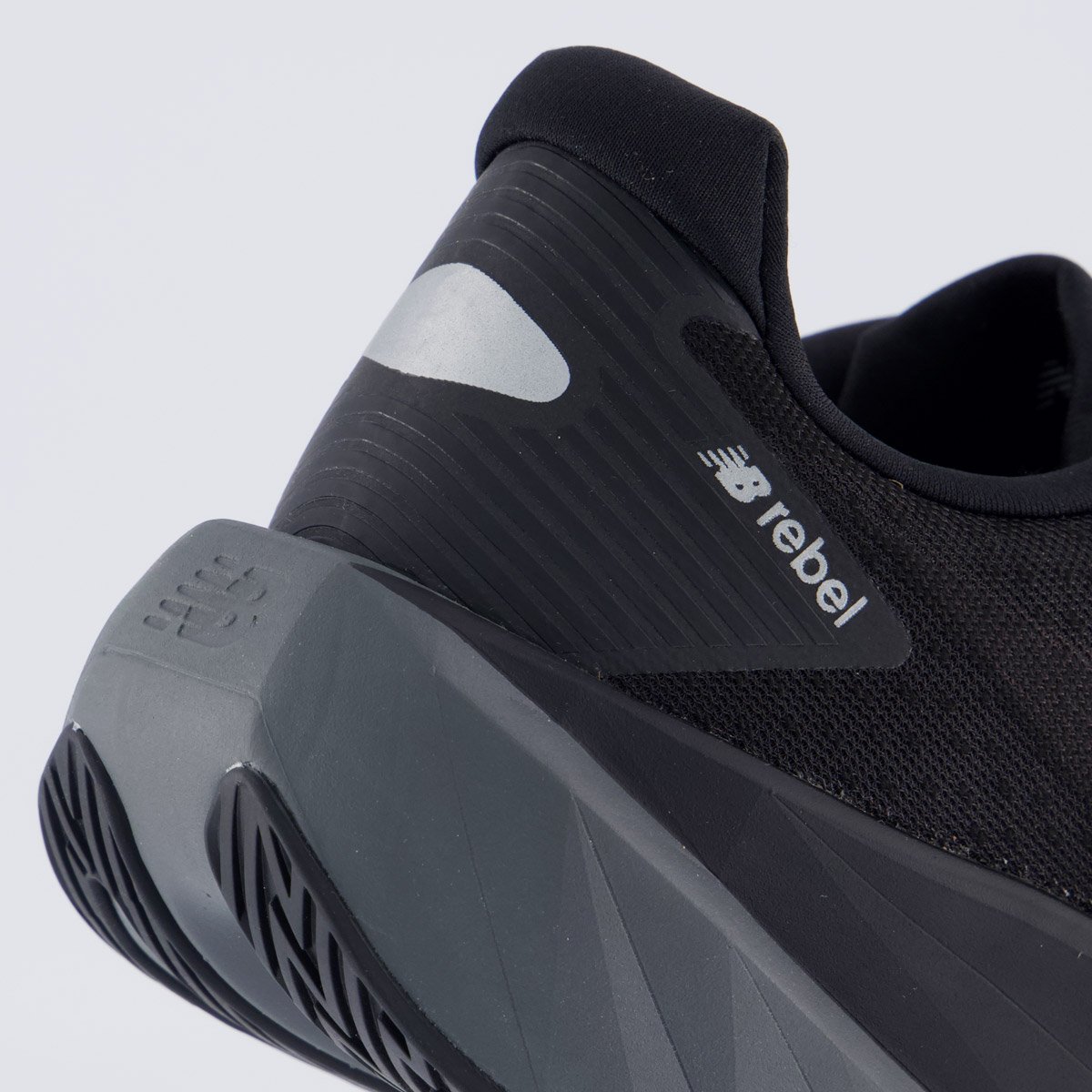 Tênis New Balance Fuelcell Rebel V5 Feminino Cinza e Preto Preto 6