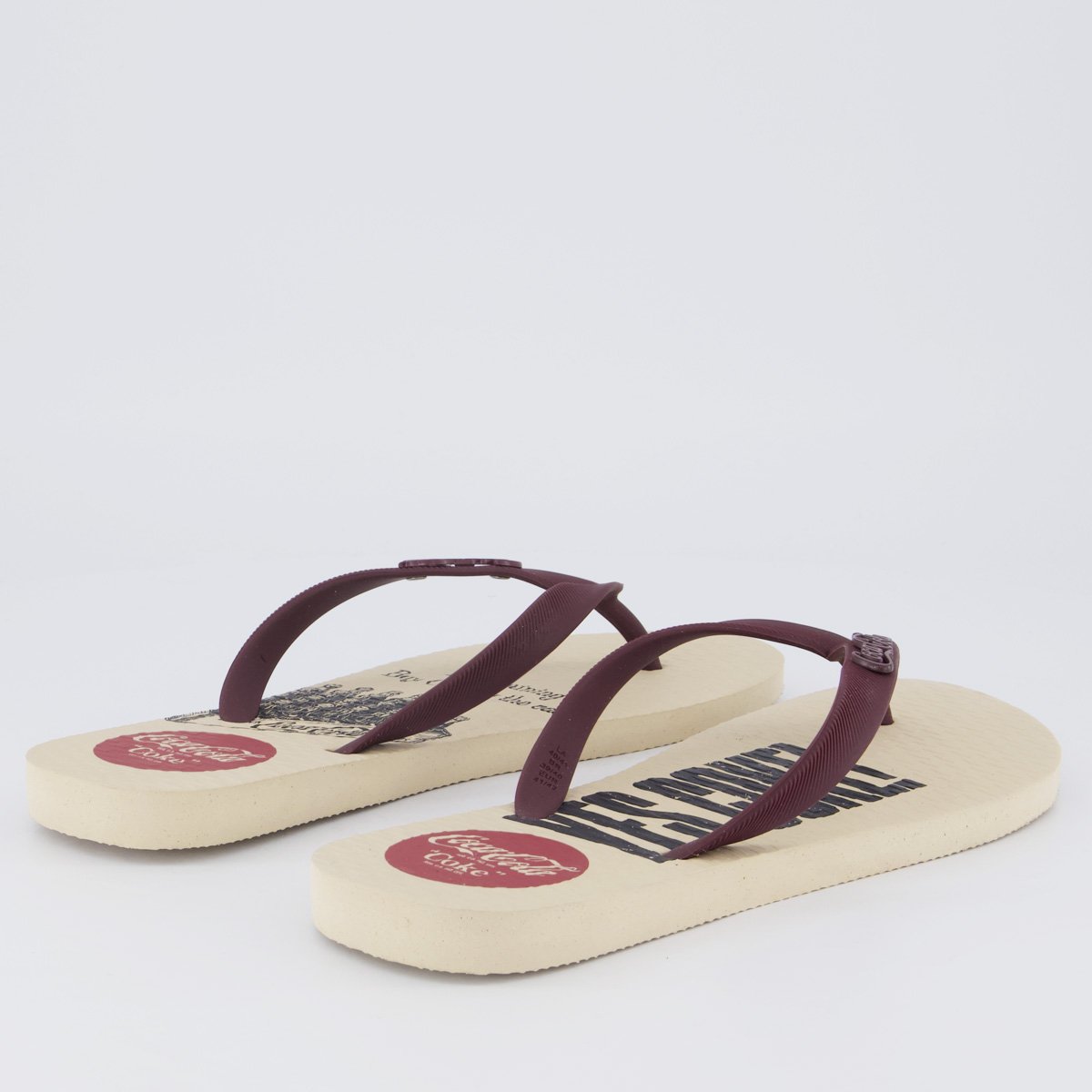 Chinelo Coca Cola Yes Coke! Off White e Bordô Bordô 4