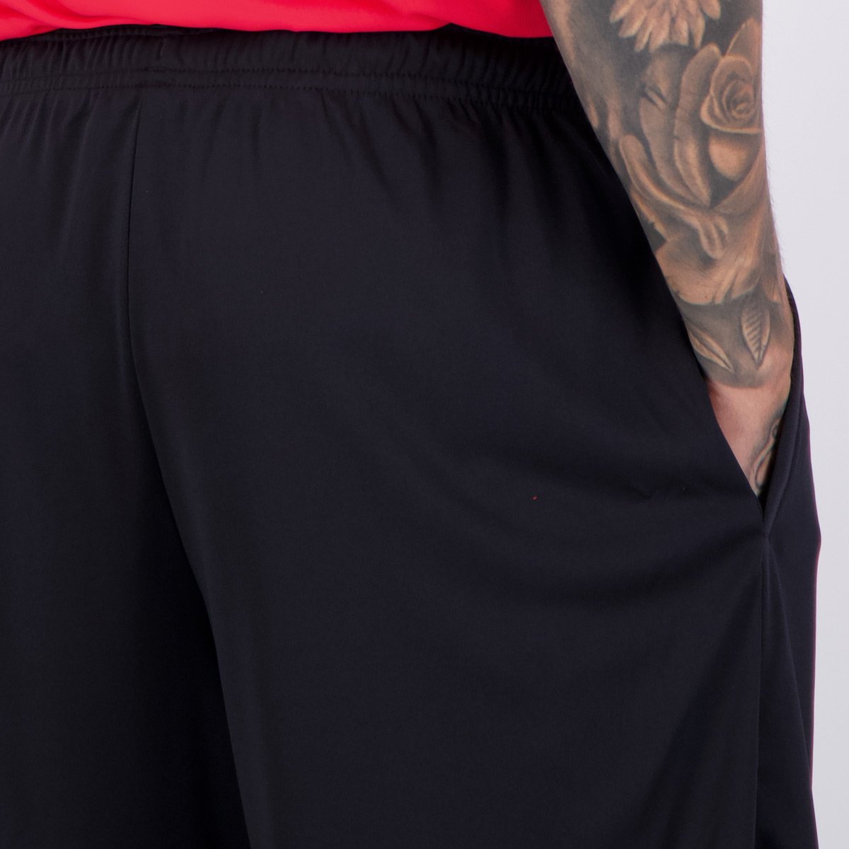 Shorts Under Armour Tech 7 Preto Preto 5