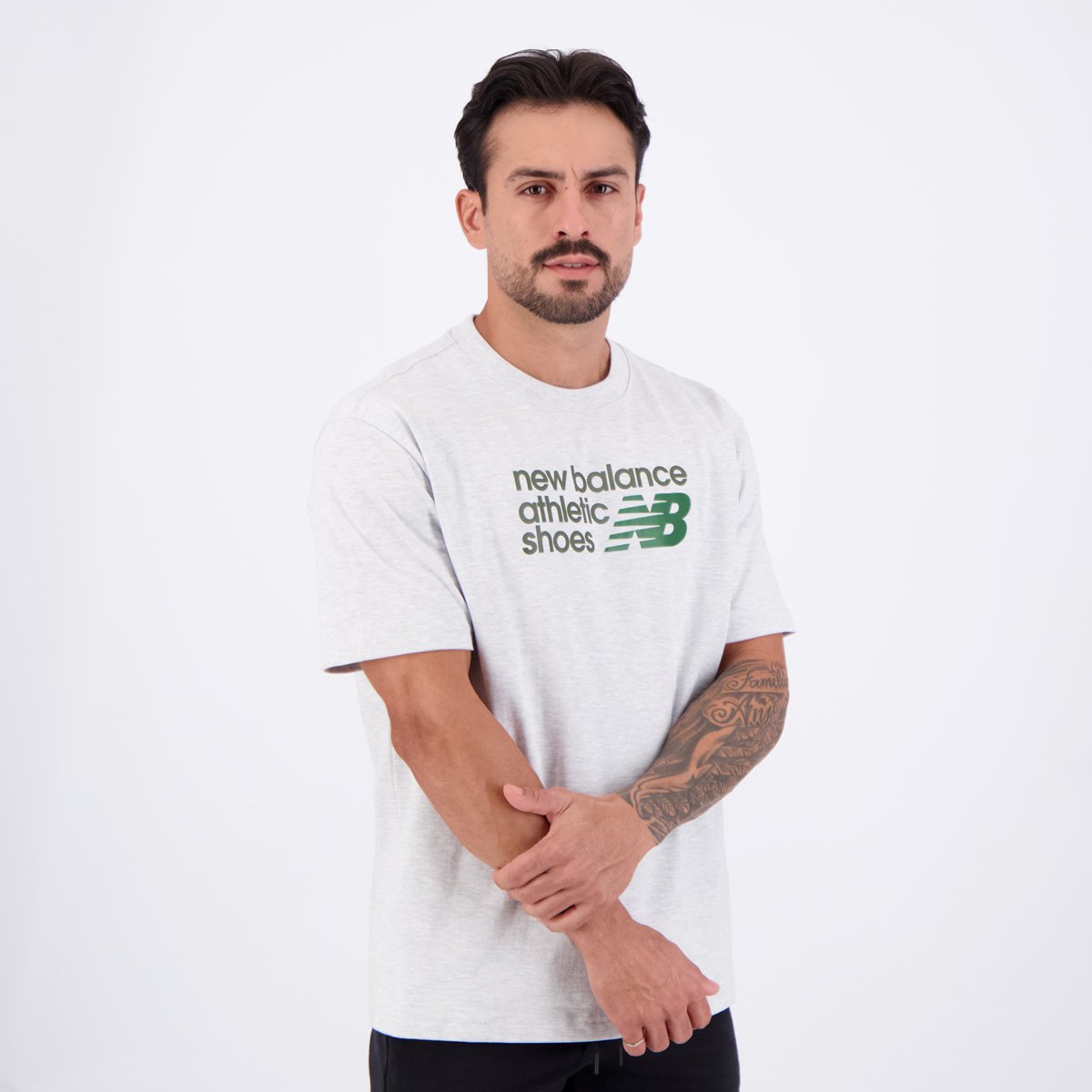Camisa New Balance Athletics Relaxed Premium Chest Cinza Cinza 2