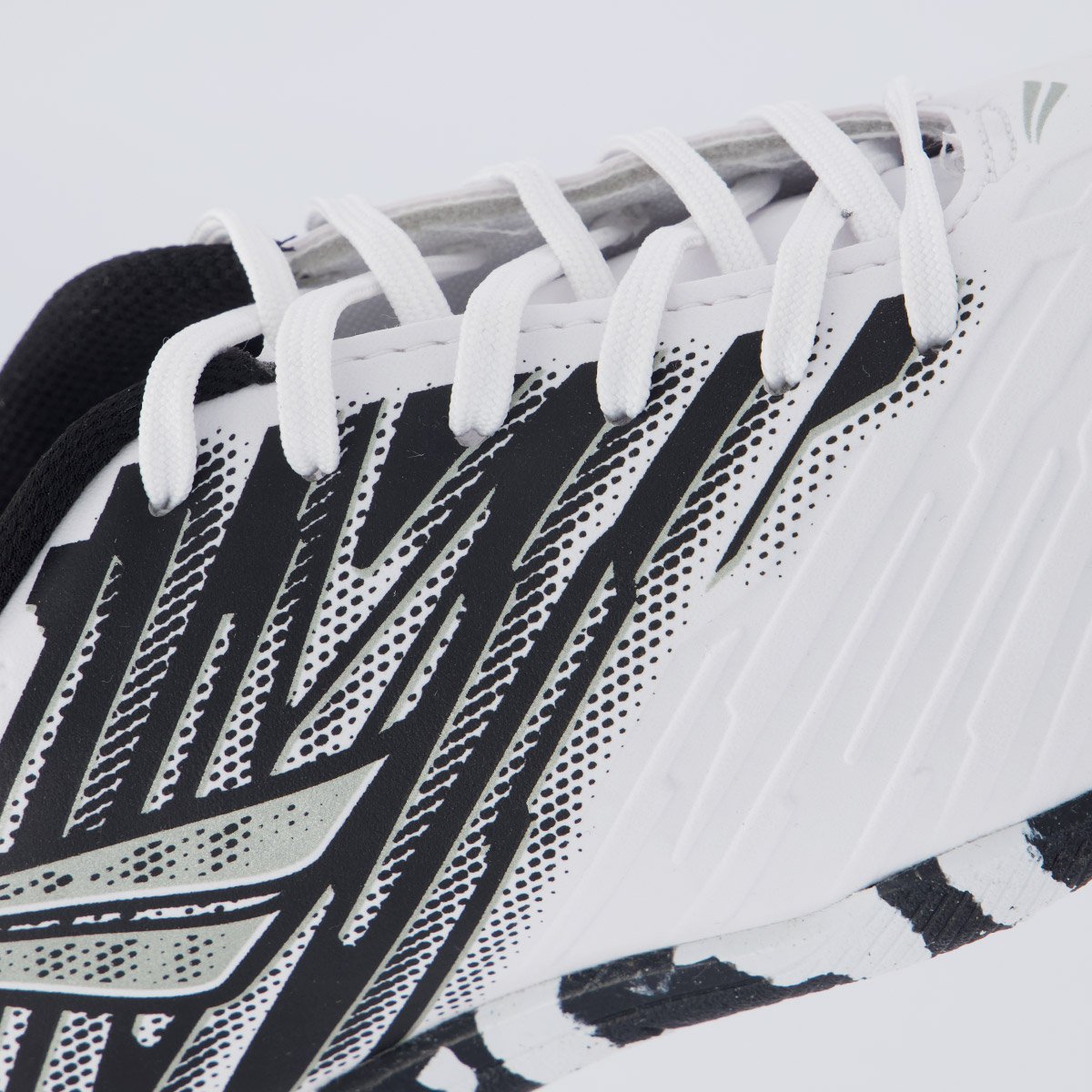 Chuteira Penalty Furia Futsal Branca e Preta Branco 7