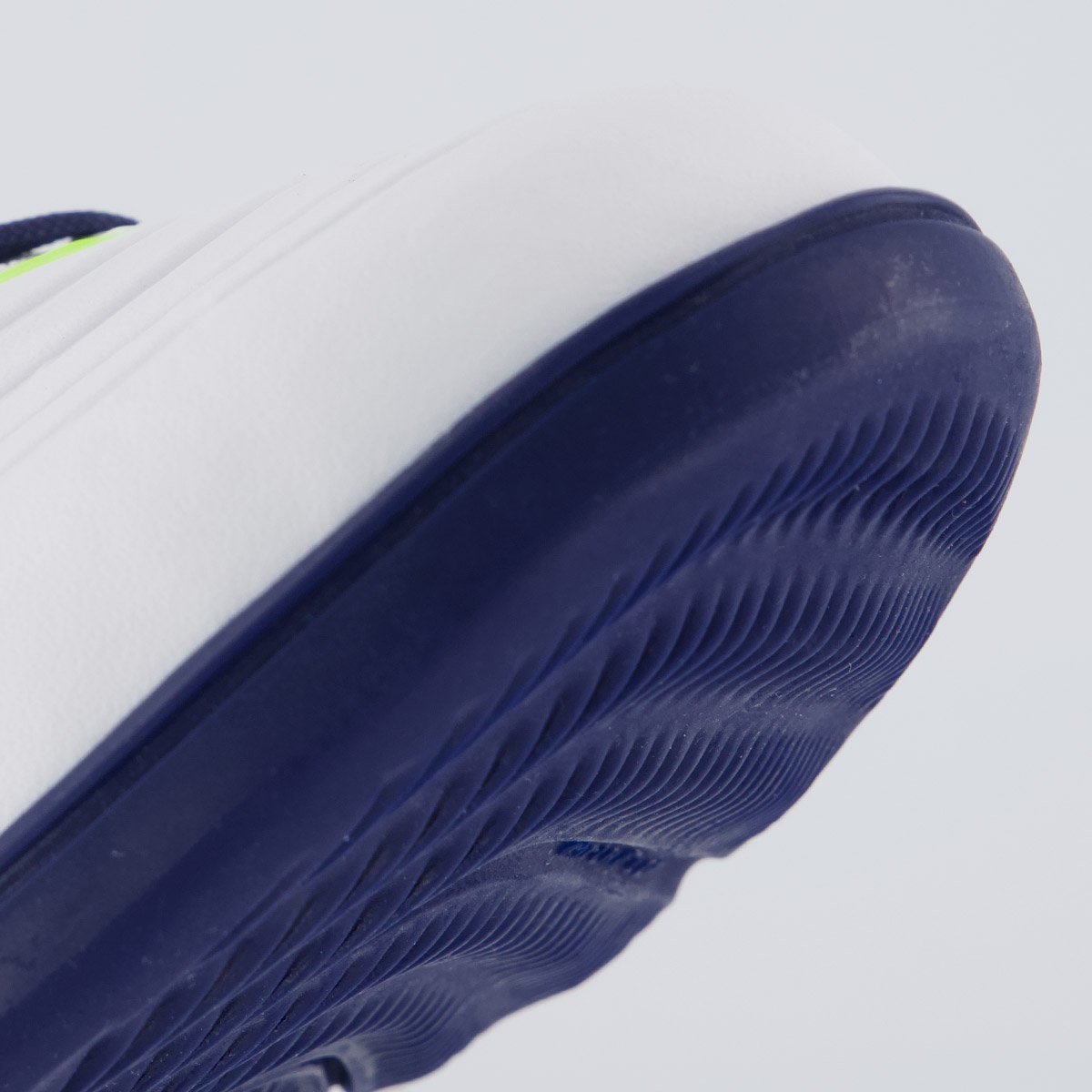 Chuteira Penalty Garra Futsal Branca e Marinho Branco 8