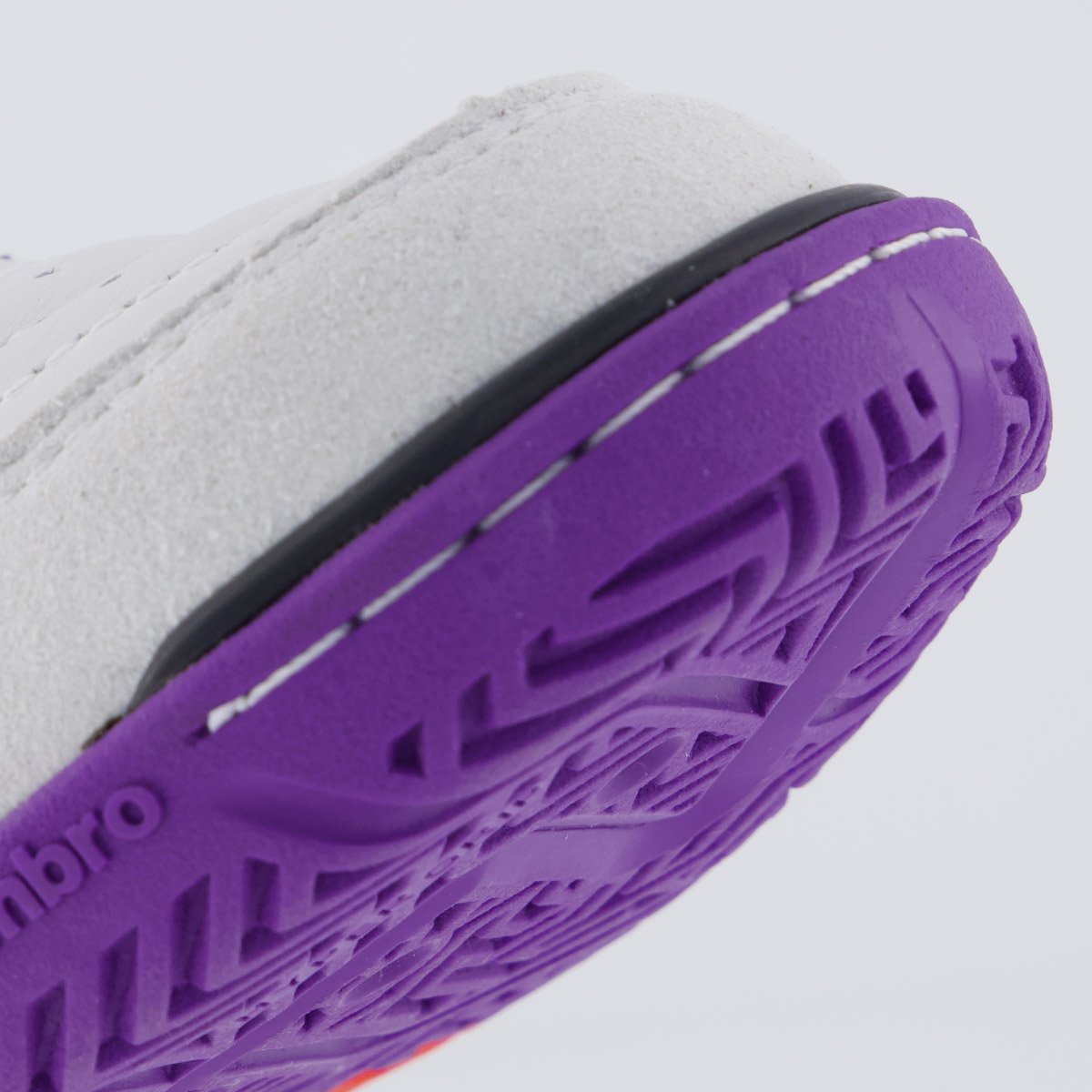 Chuteira Umbro Pro 5 Stable Futsal Branca Branco 8