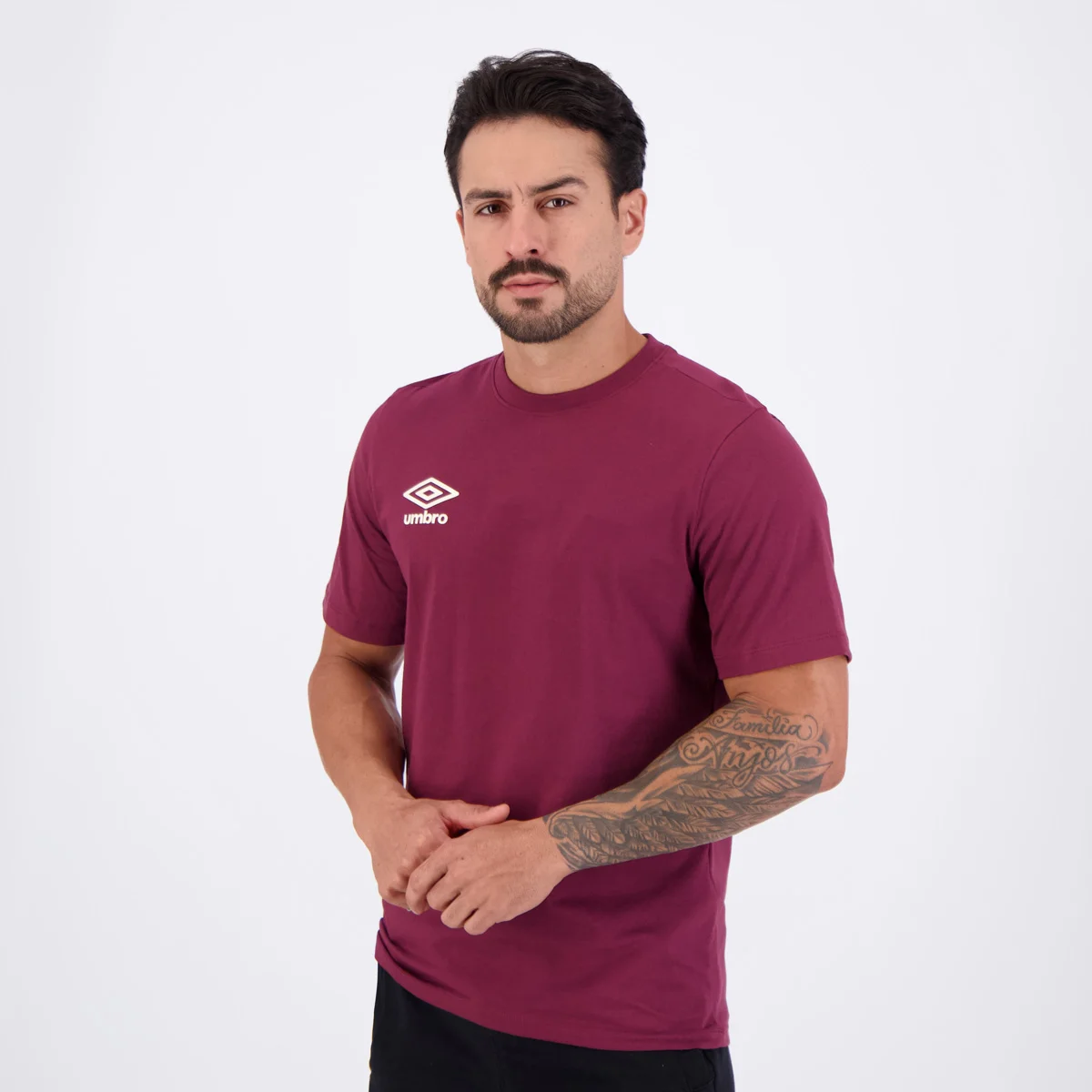 Camiseta Umbro Essential Bordô Bordô 3