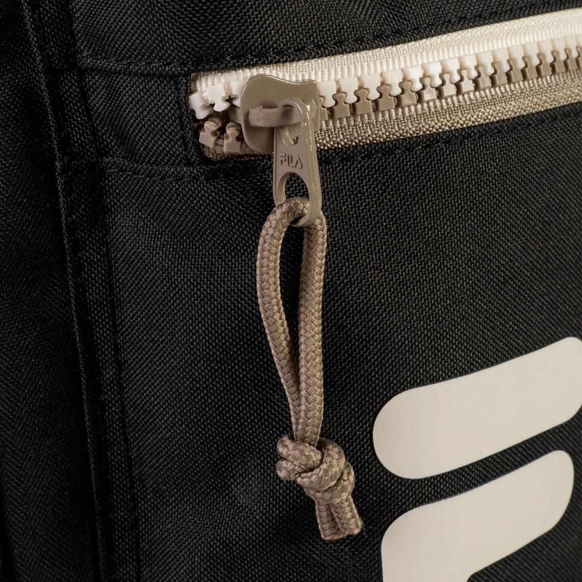 Mochila Fila Mini Colors Letter Preto Preto 6