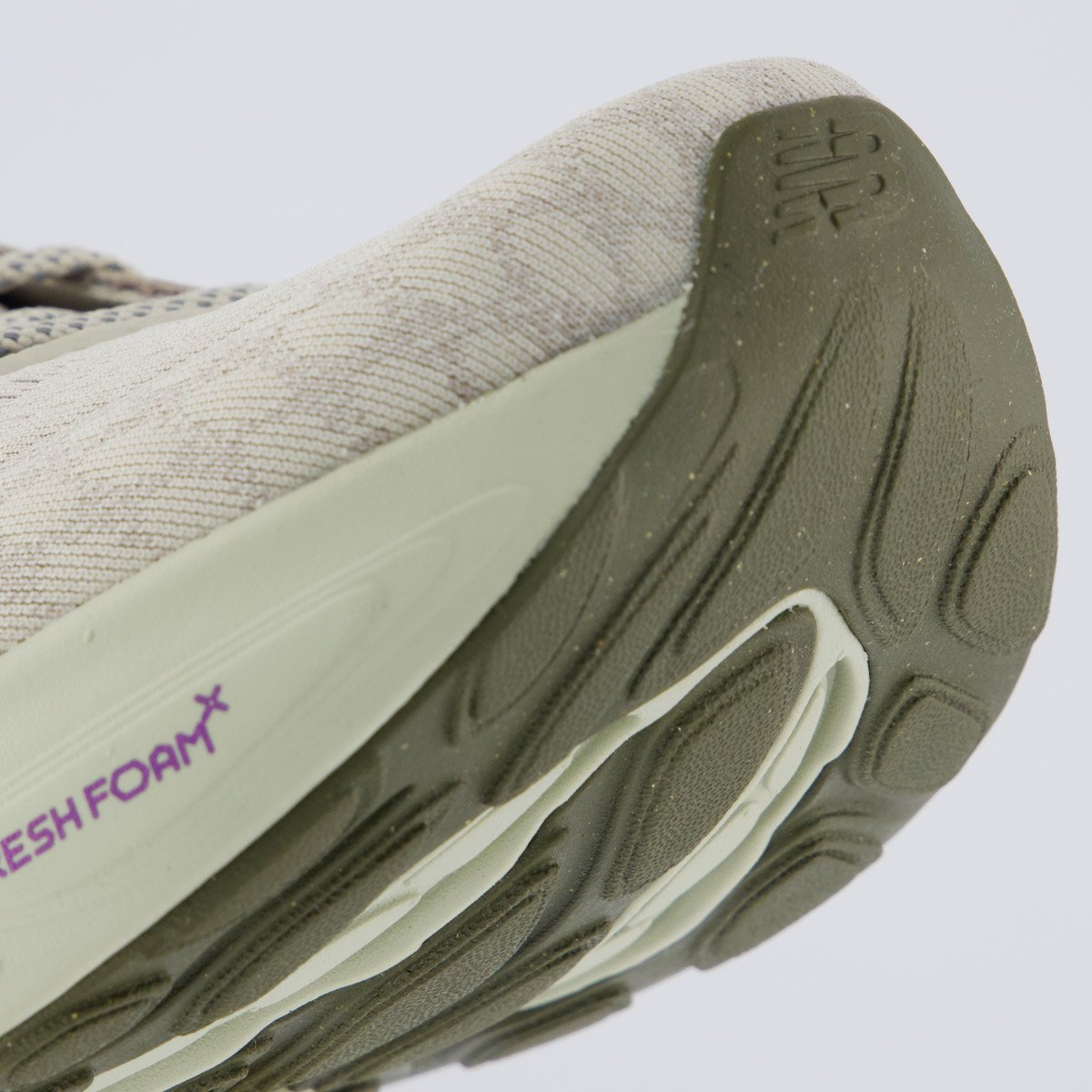 Tênis New Balance Fresh Foam X 1080 V14 Feminino Bege Bege 8