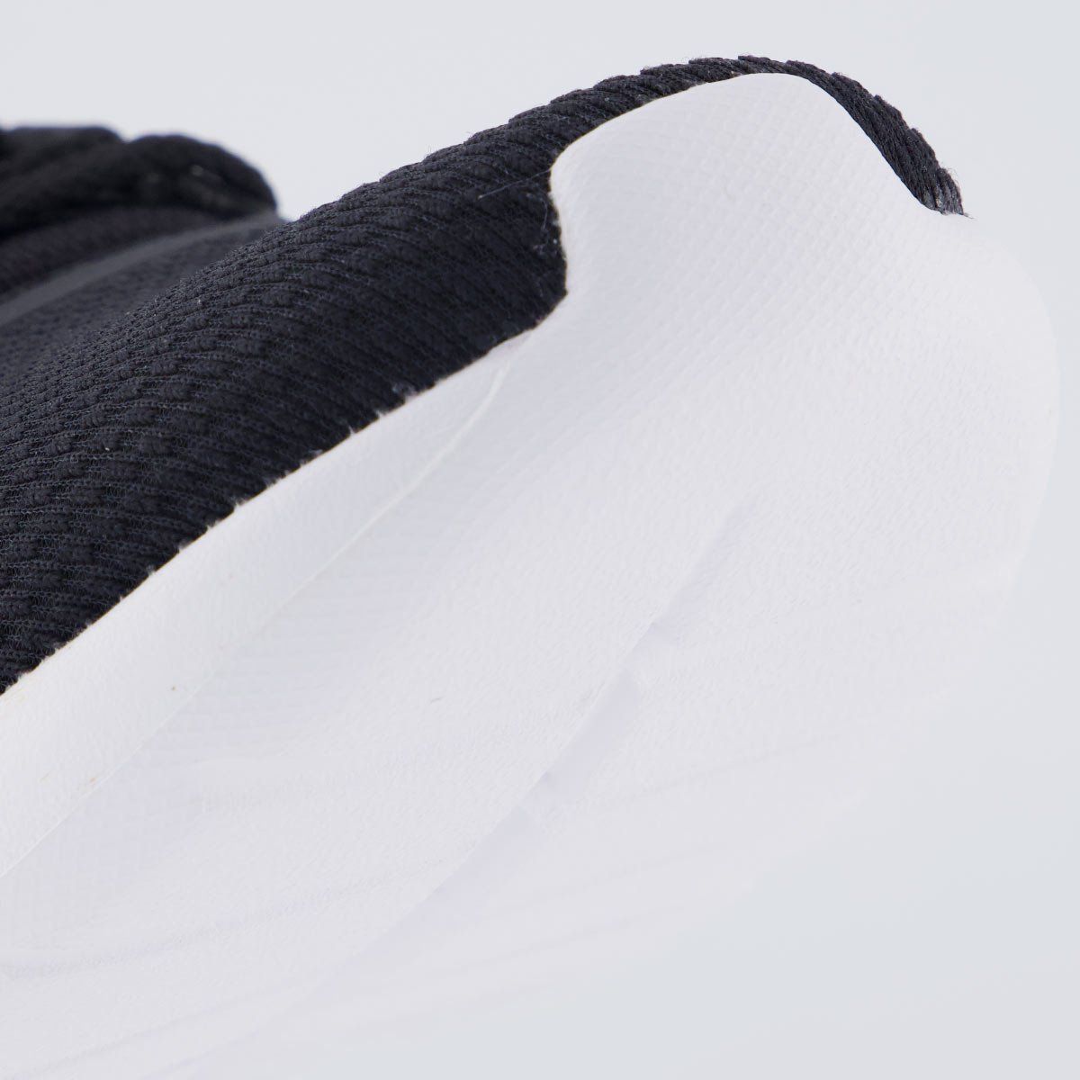 Tênis Reebok Prime Lite Preto e Branco Preto 8