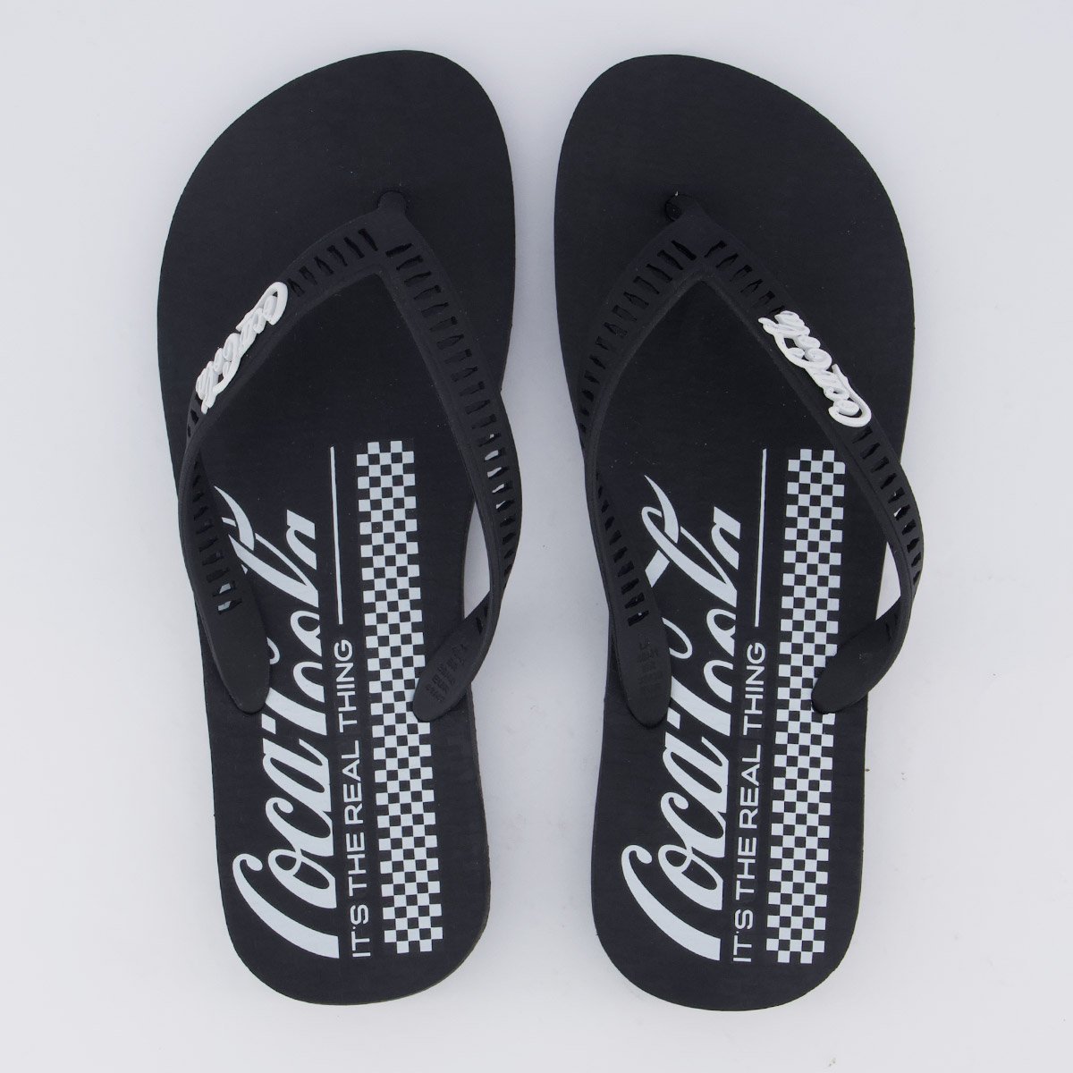 Chinelo Coca Cola Grid Preto e Branco