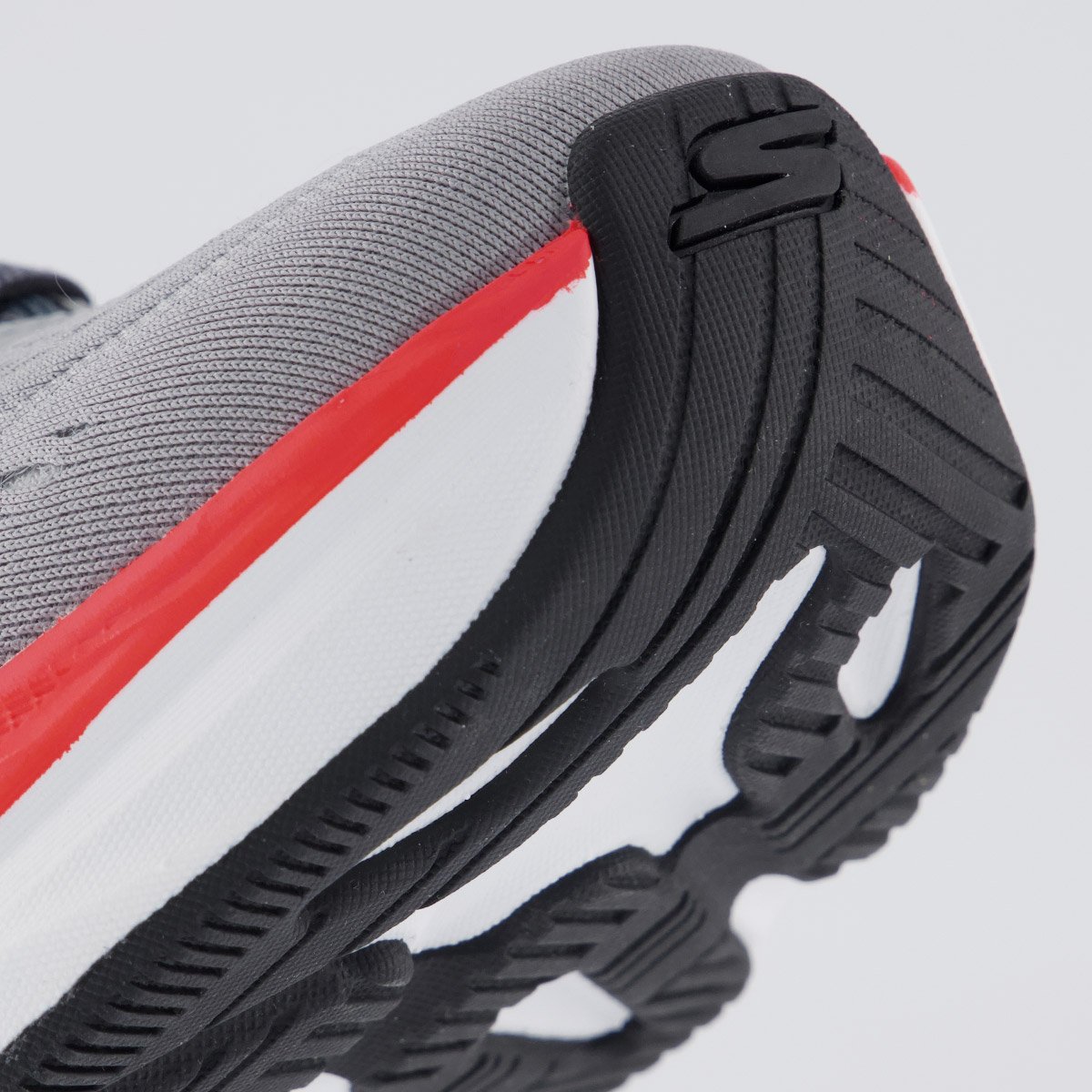 Tênis Skechers Max Run Cinza Cinza 8