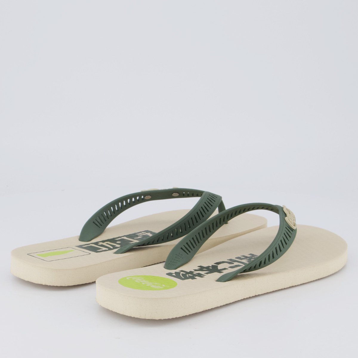 Chinelo Coca Cola Kanpai Off White e Verde Verde 4