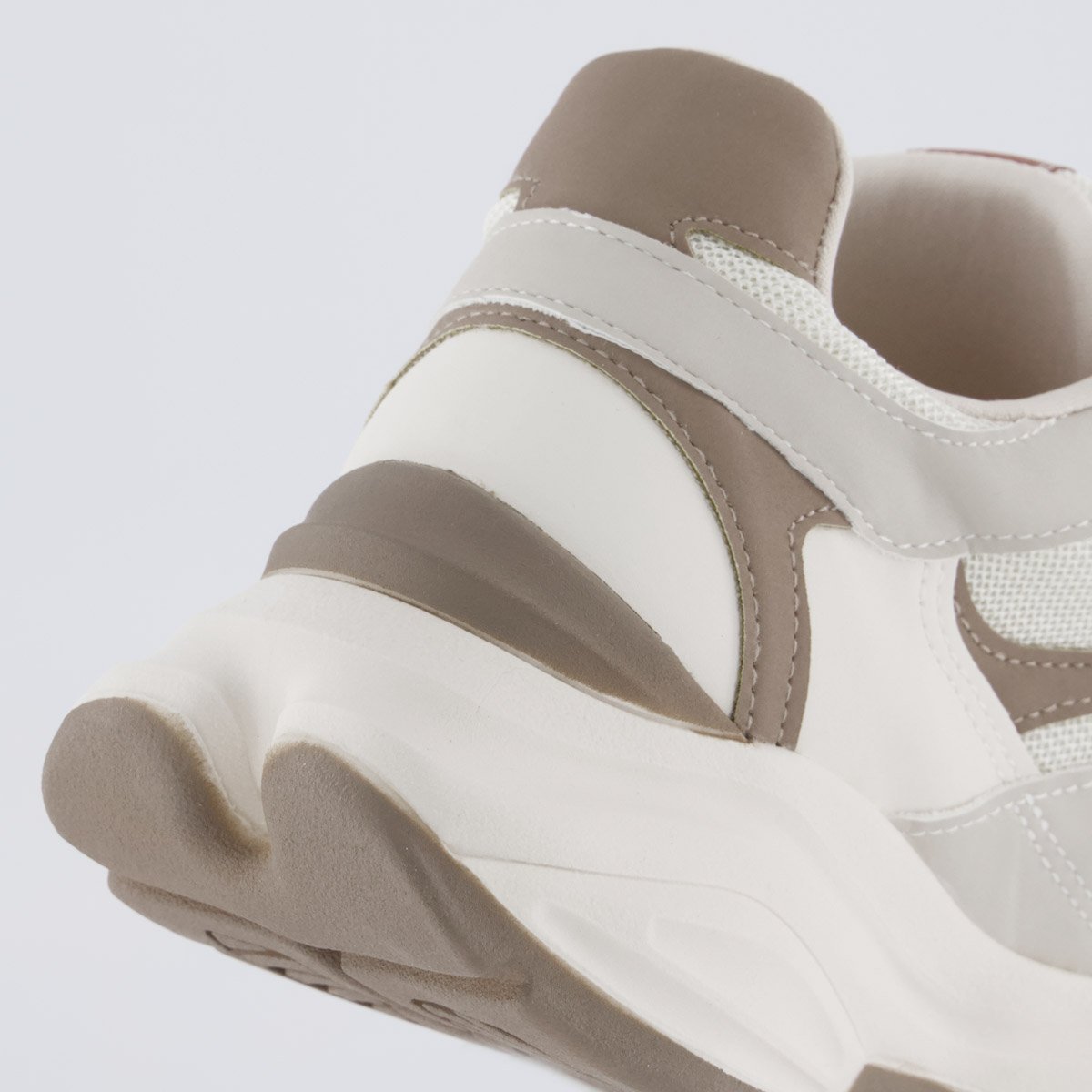 Tênis Via Marte V158 Feminino Off White e Marrom Off White 3