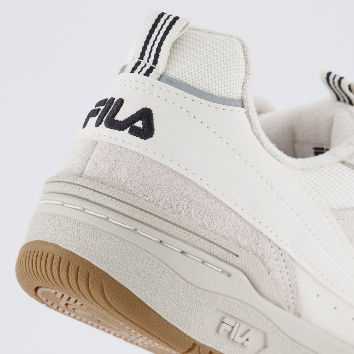 Tênis Fila X2K Off White e Cinza Cinza 6