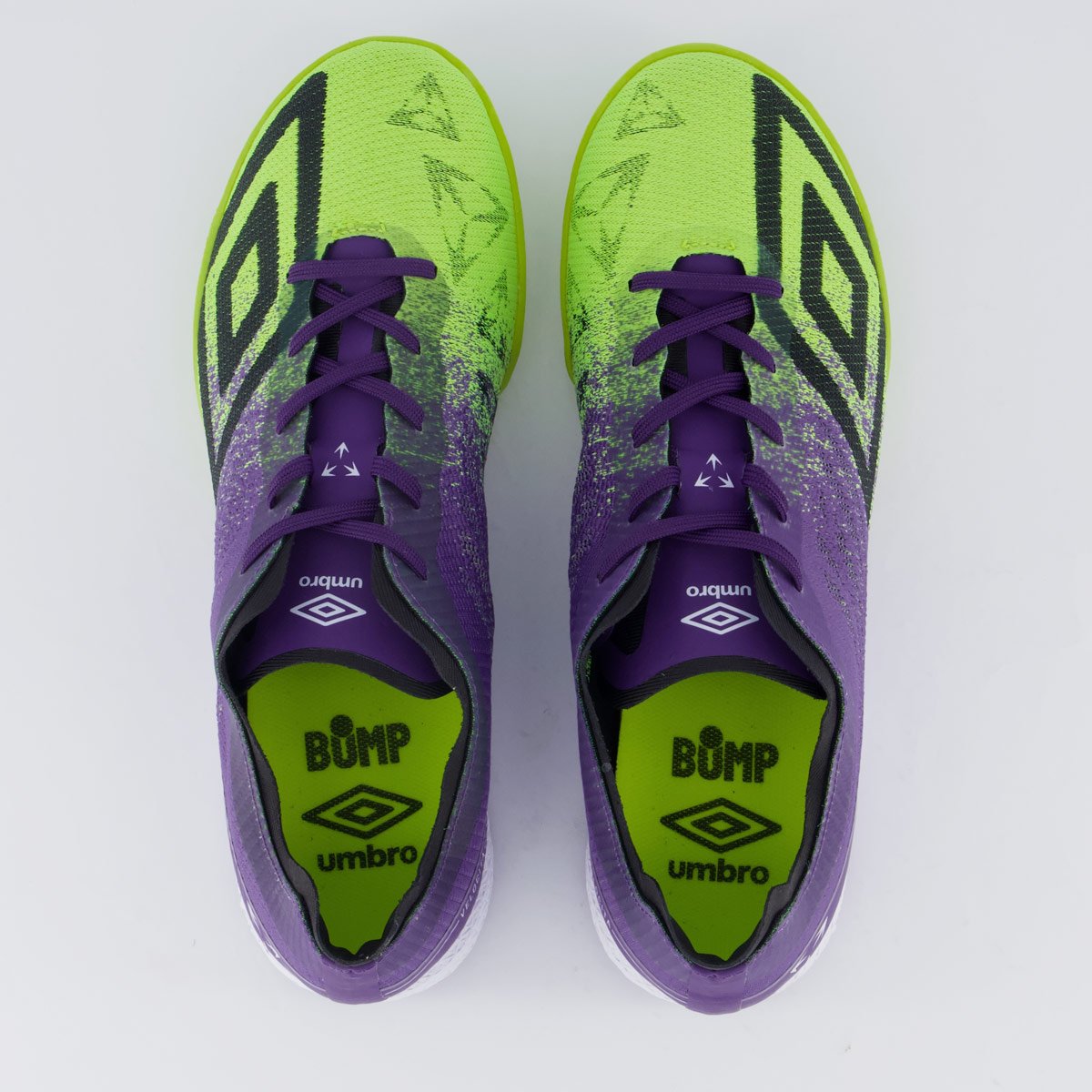Chuteira Umbro Velocita Décimo Premier Society Roxa e Verde Roxo 4
