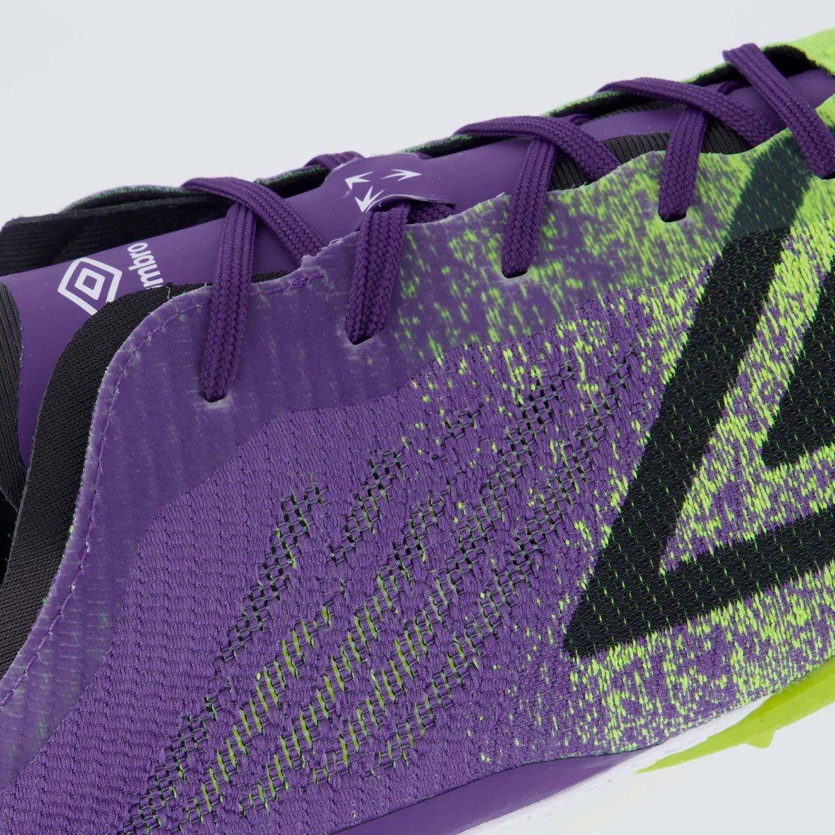 Chuteira Umbro Velocita Décimo Premier Society Roxa e Verde Roxo 7