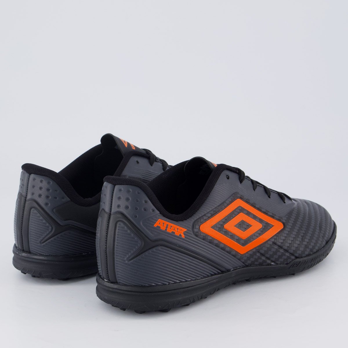 Chuteira Umbro Attak III Society Preta e Cinza Preto 3