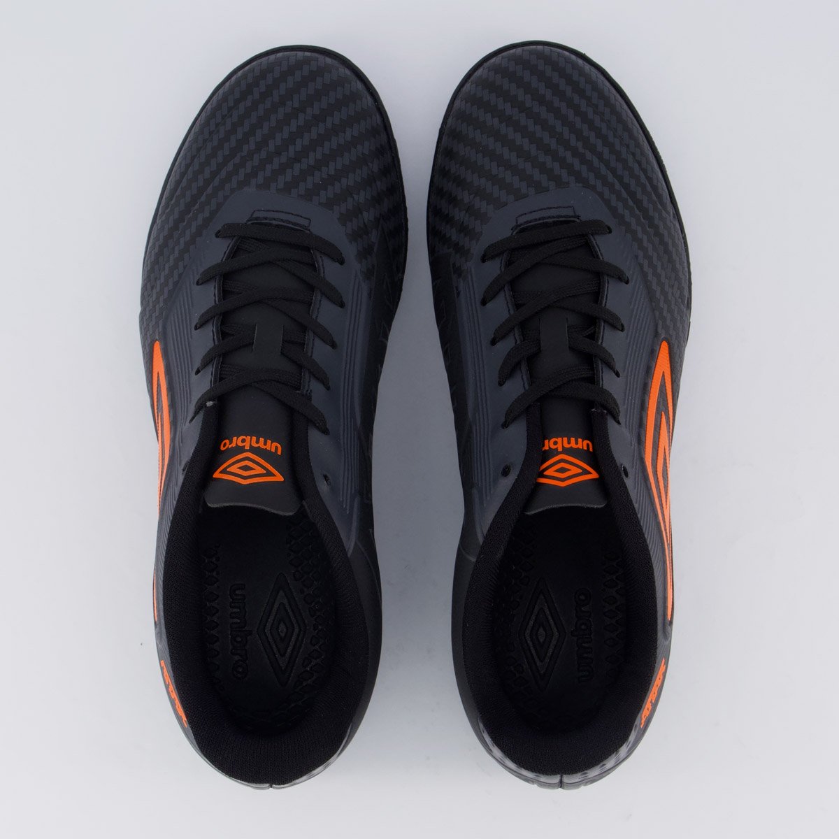 Chuteira Umbro Attak III Society Preta e Cinza Preto 4