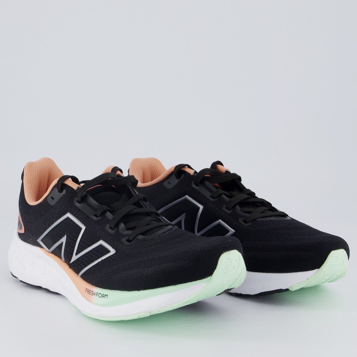 Tênis New Balance Fresh Foam 680 V8 Feminino Preto e Rosé Preto 2