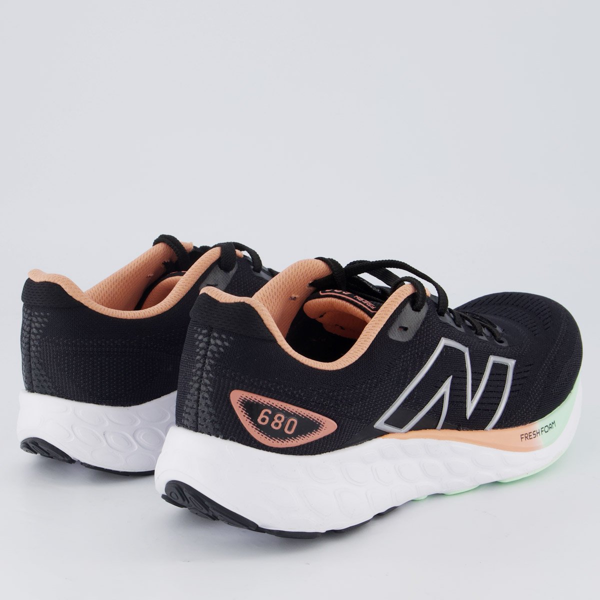 Tênis New Balance Fresh Foam 680 V8 Feminino Preto e Rosé Preto 3
