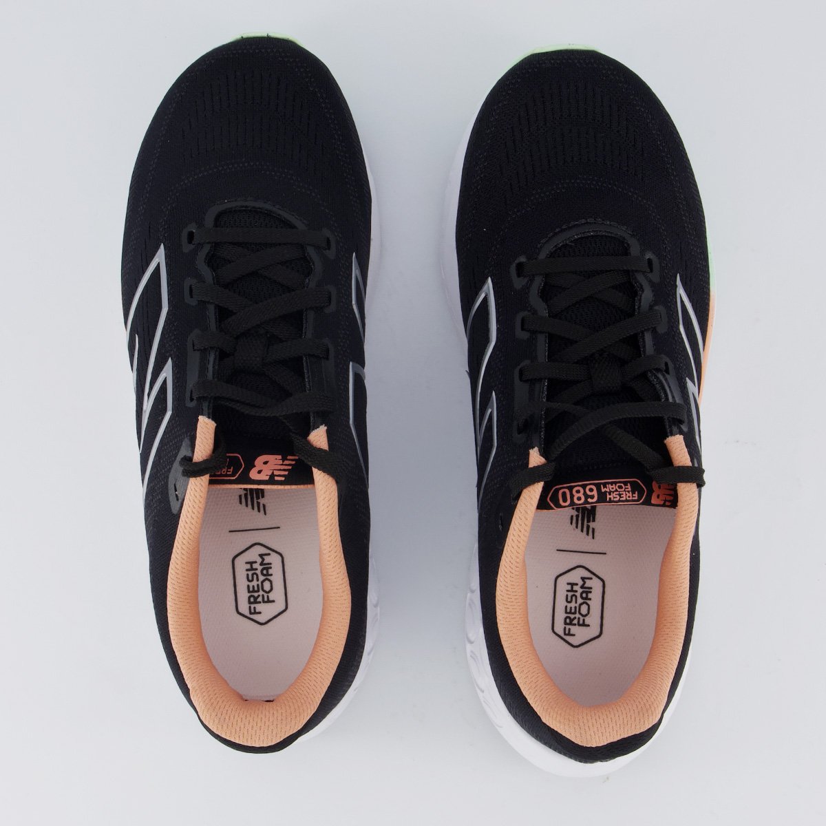 Tênis New Balance Fresh Foam 680 V8 Feminino Preto e Rosé Preto 4