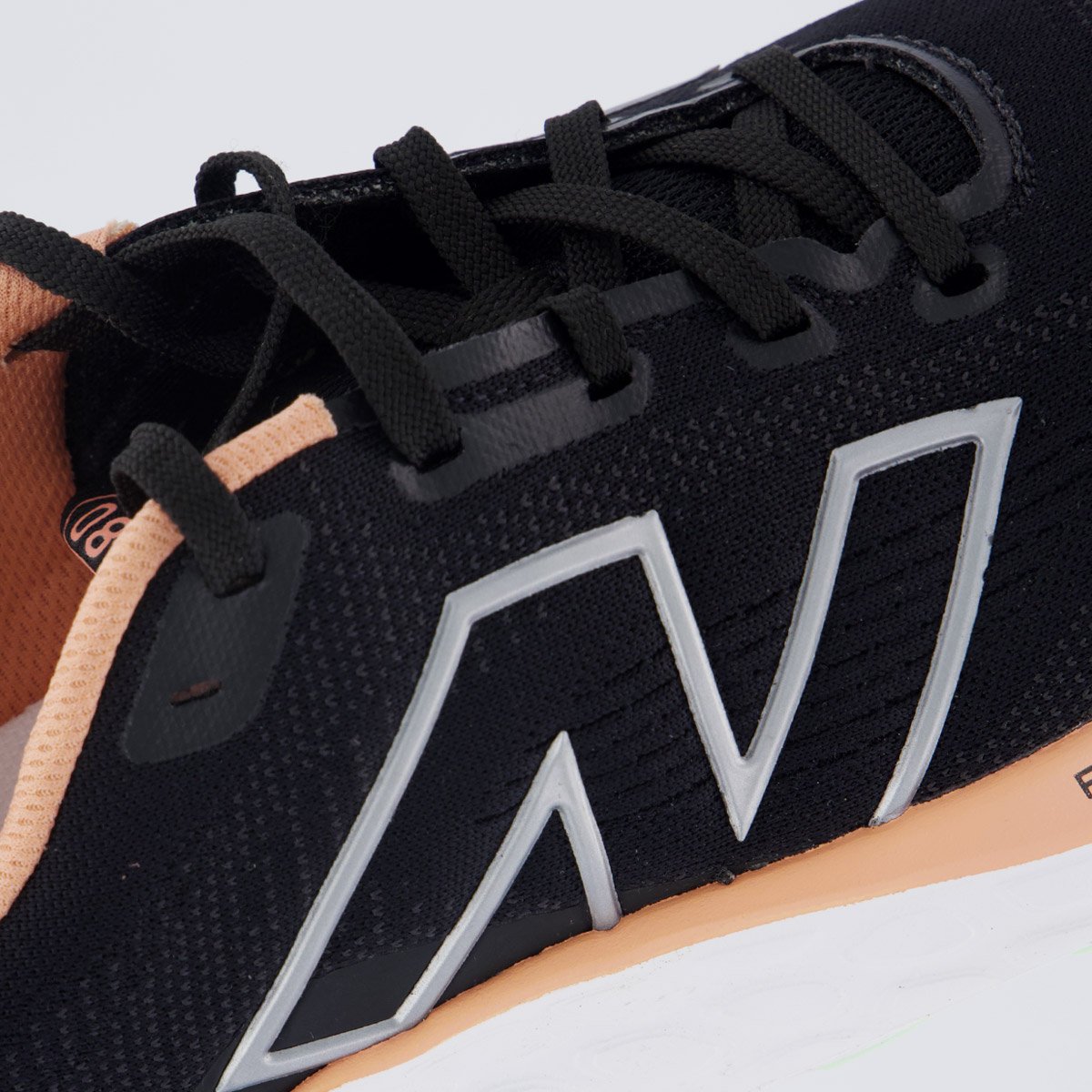 Tênis New Balance Fresh Foam 680 V8 Feminino Preto e Rosé Preto 7