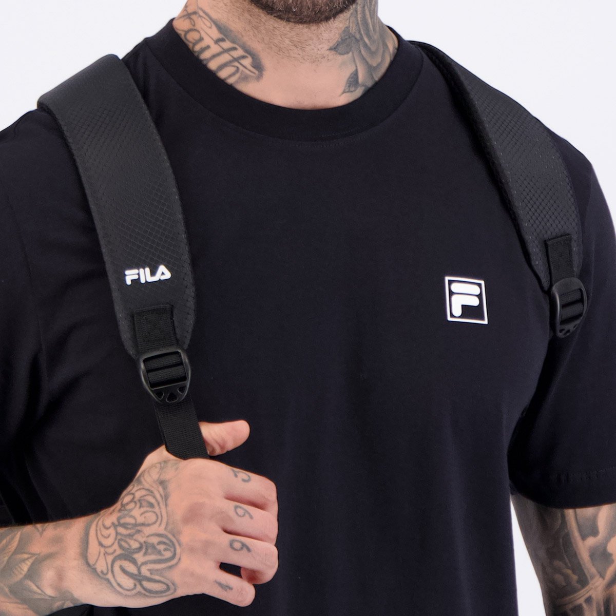 Mochila Fila College Letter Preta Preto 4