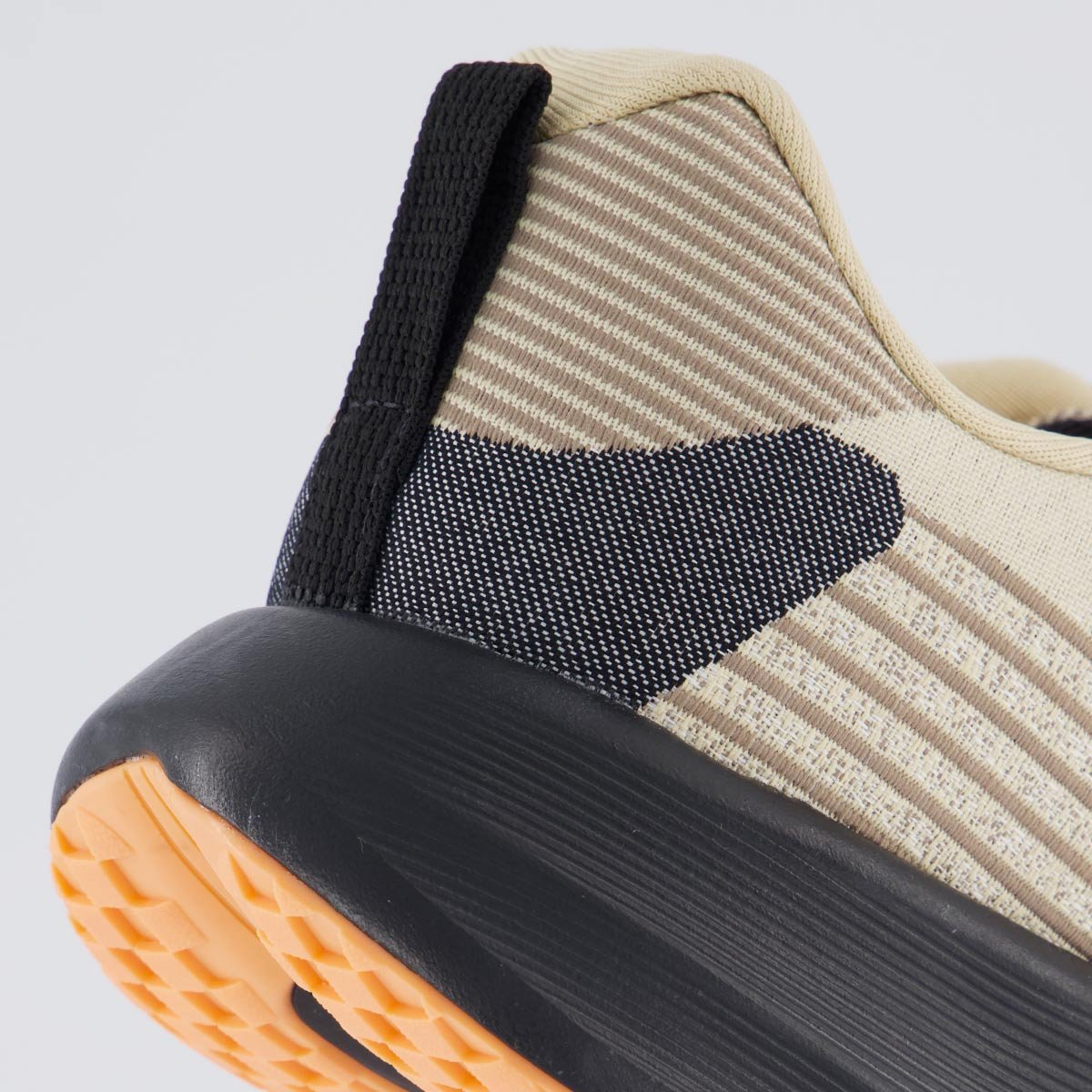 Tênis Fila Endurance Bege e Preto Bege 6