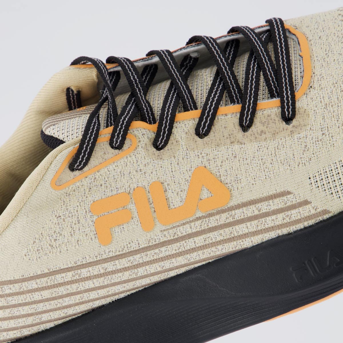 Tênis Fila Endurance Bege e Preto Bege 7