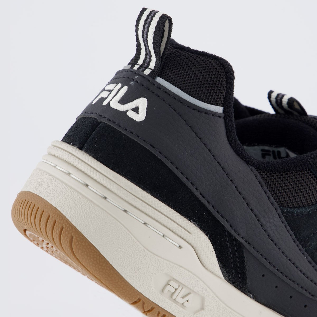 Tênis Fila X2K Feminino Preto Preto 6