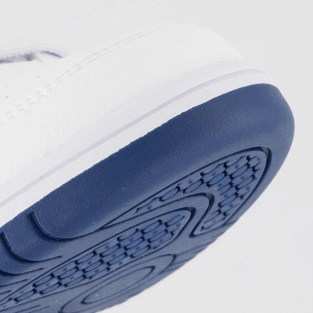 Tênis Puma Rebound V6 LO Juvenil Branco e Vermelho Branco 8