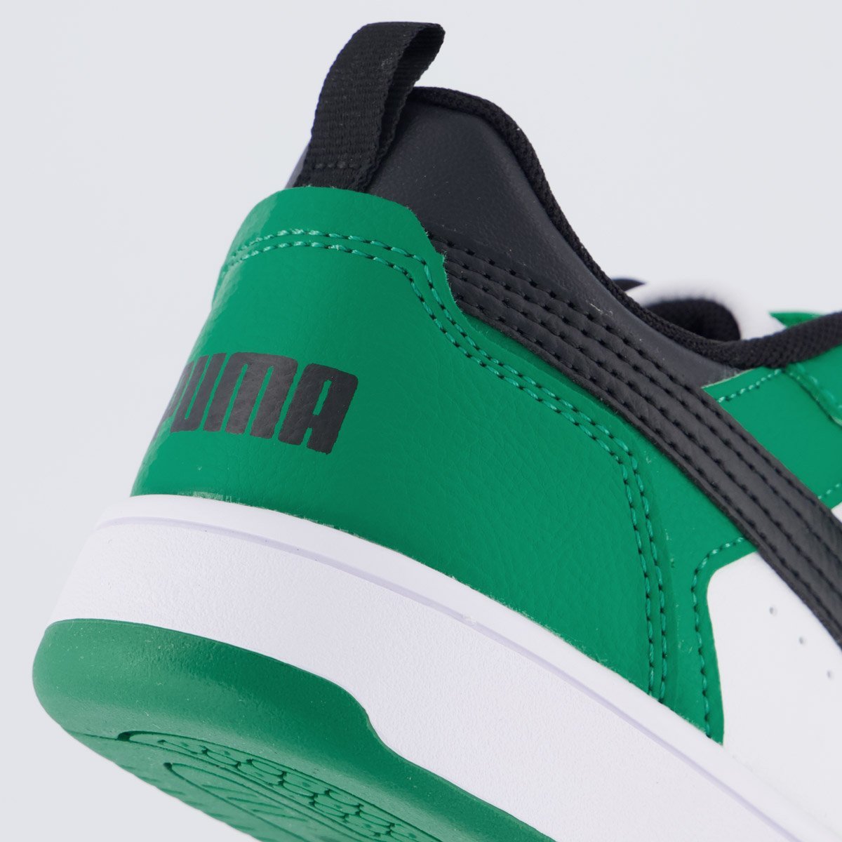 Tênis Puma Rebound V6 LO Juvenil Branco e Verde Verde 6