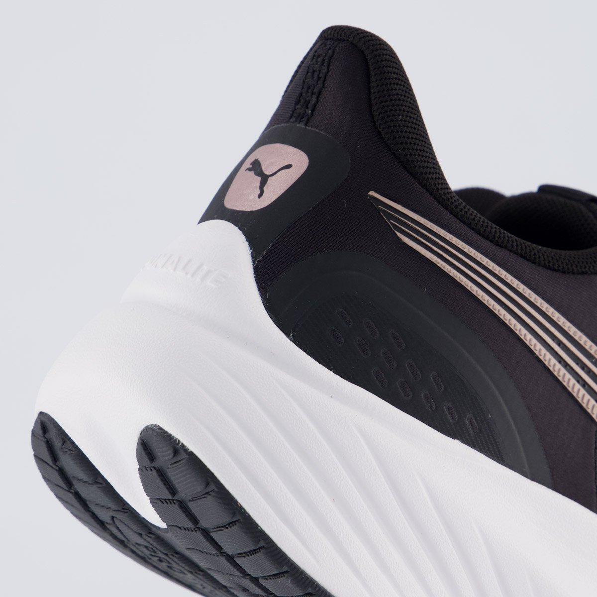 Tênis Puma Pounce Lite Feminino Preto e Rosê Preto 6