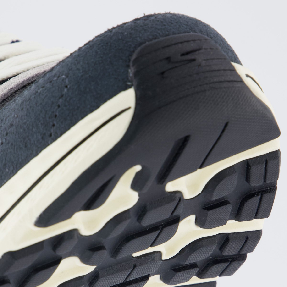 Tênis Skechers Go Run Consistent Retro Preto Cinza 8