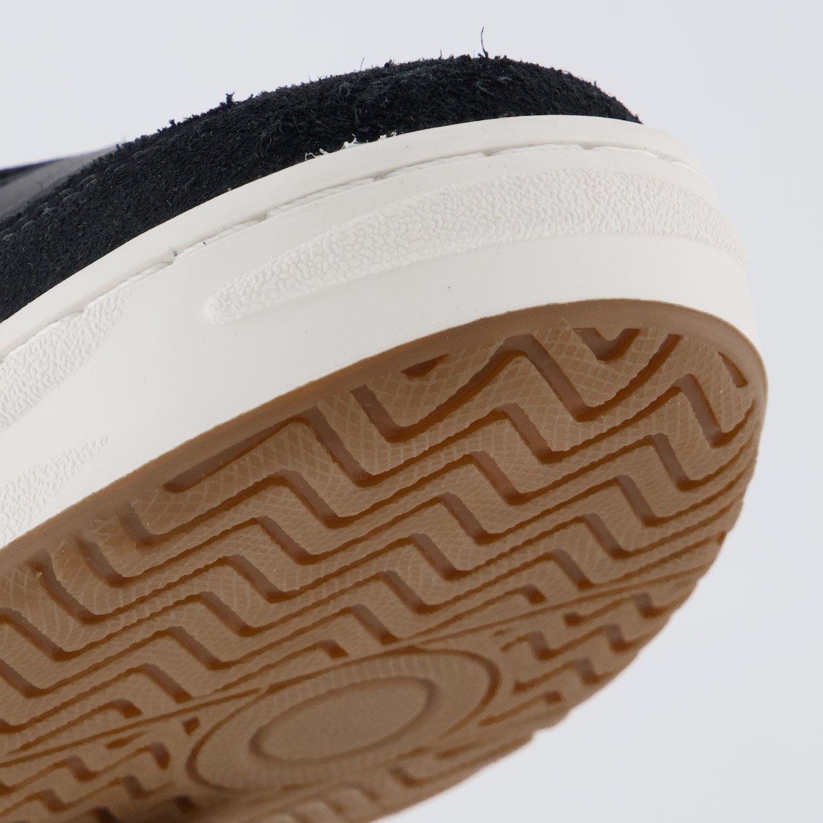 Tênis Fila Clubhouse Preto e Off White Preto 8