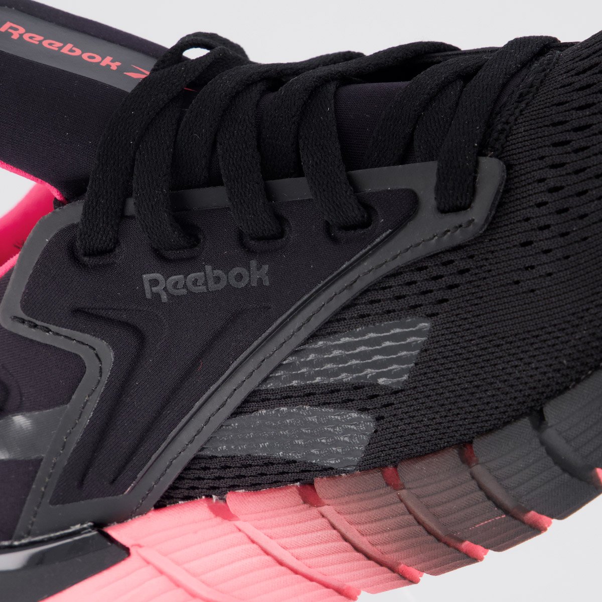 Tênis Reebok Nano Gym Feminino Preto e Rosa Preto/Rosa 8